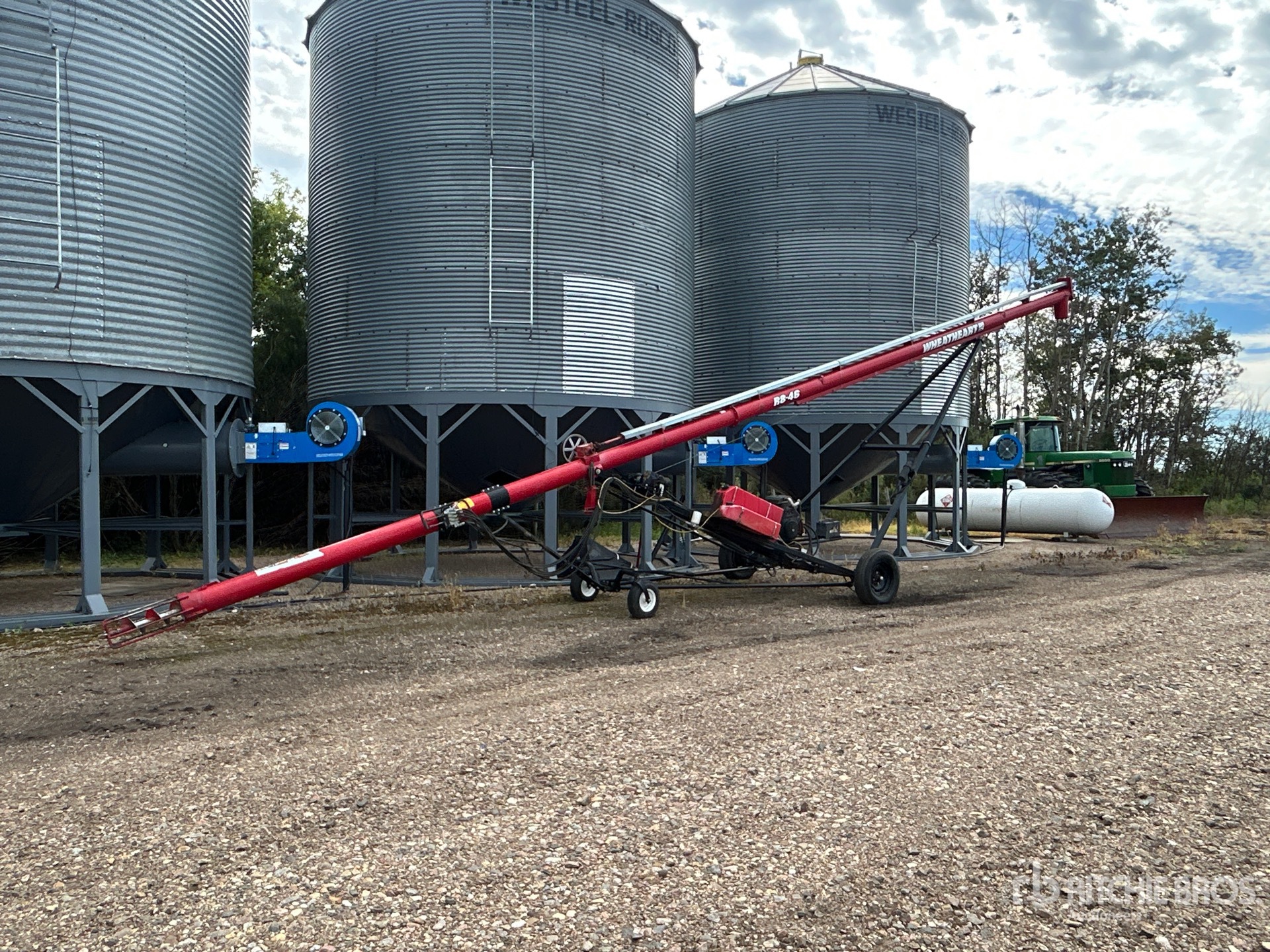 Photo of 2014 Wheatheart R8-46