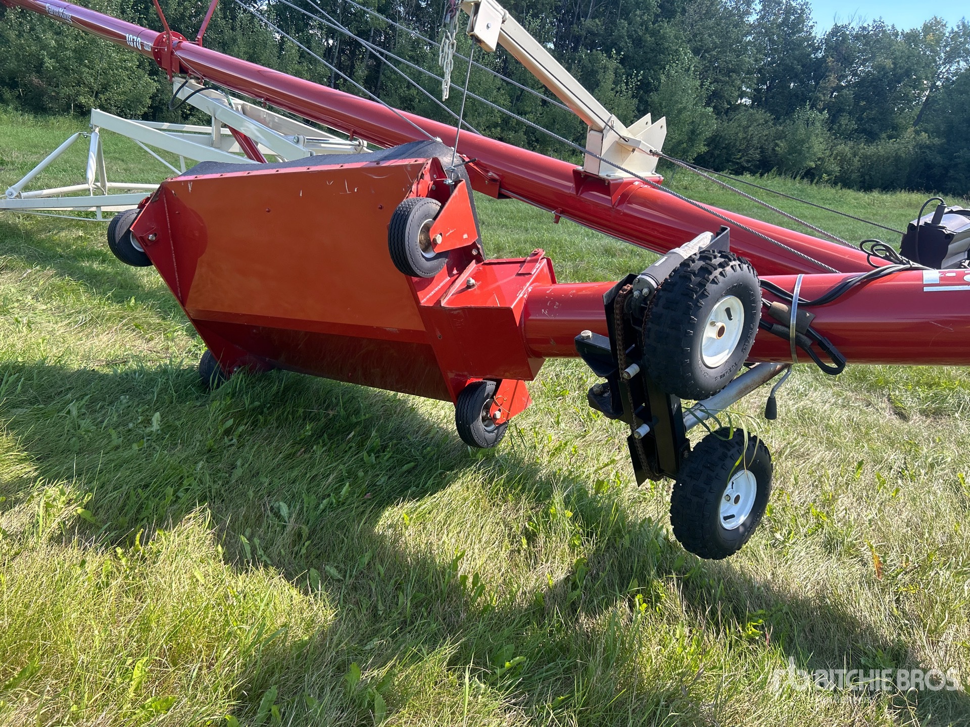 2016 Farm King 1070