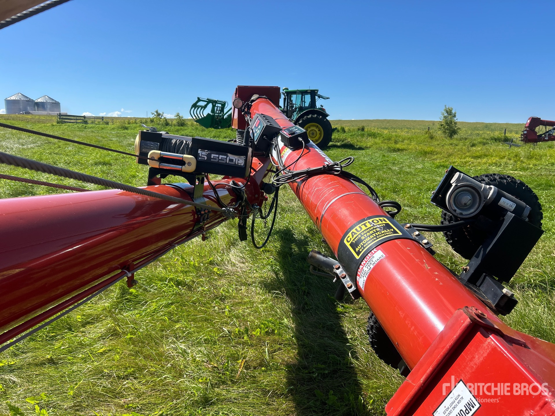 2016 Farm King 1070