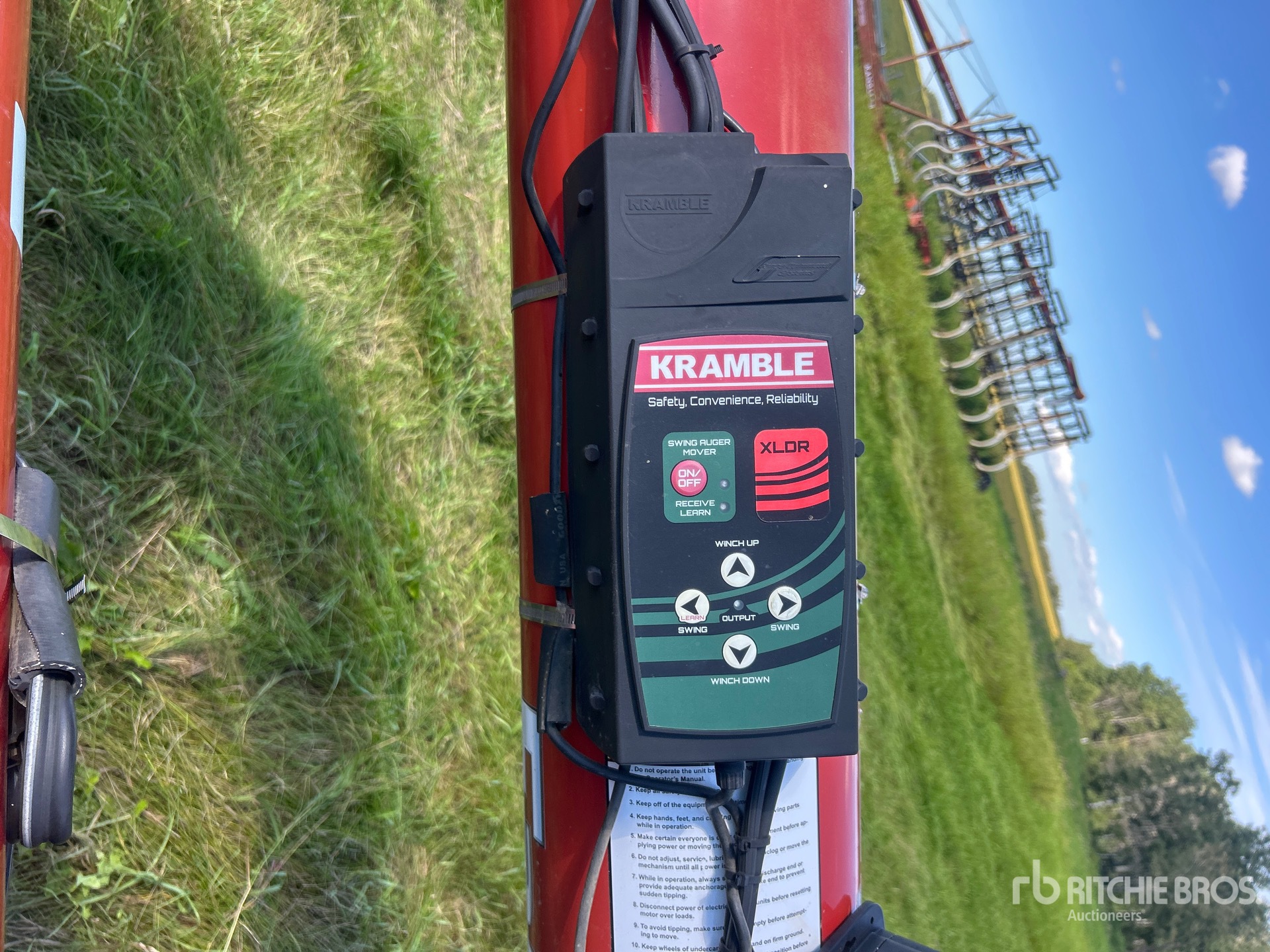 2016 Farm King 1070