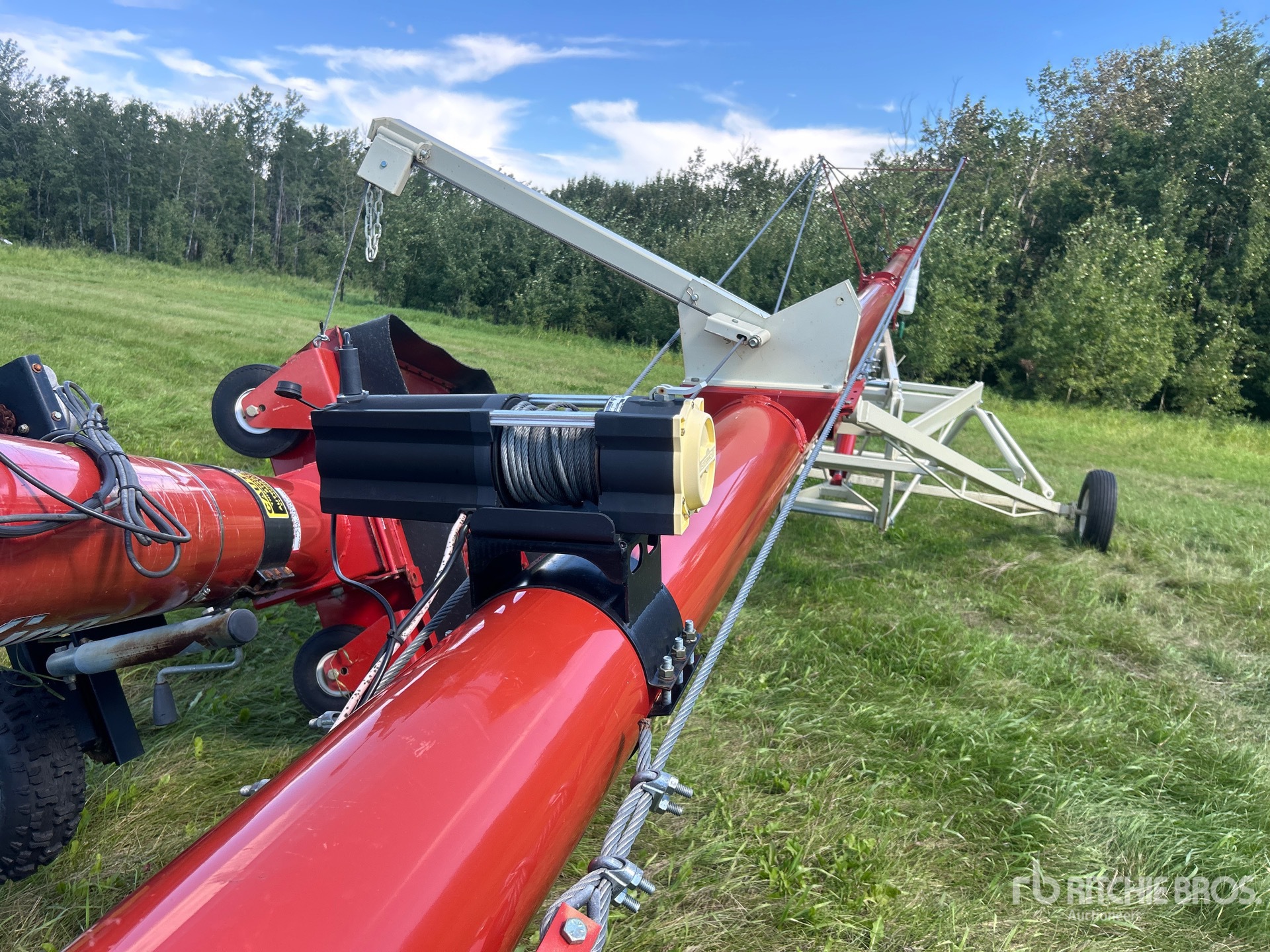 2016 Farm King 1070