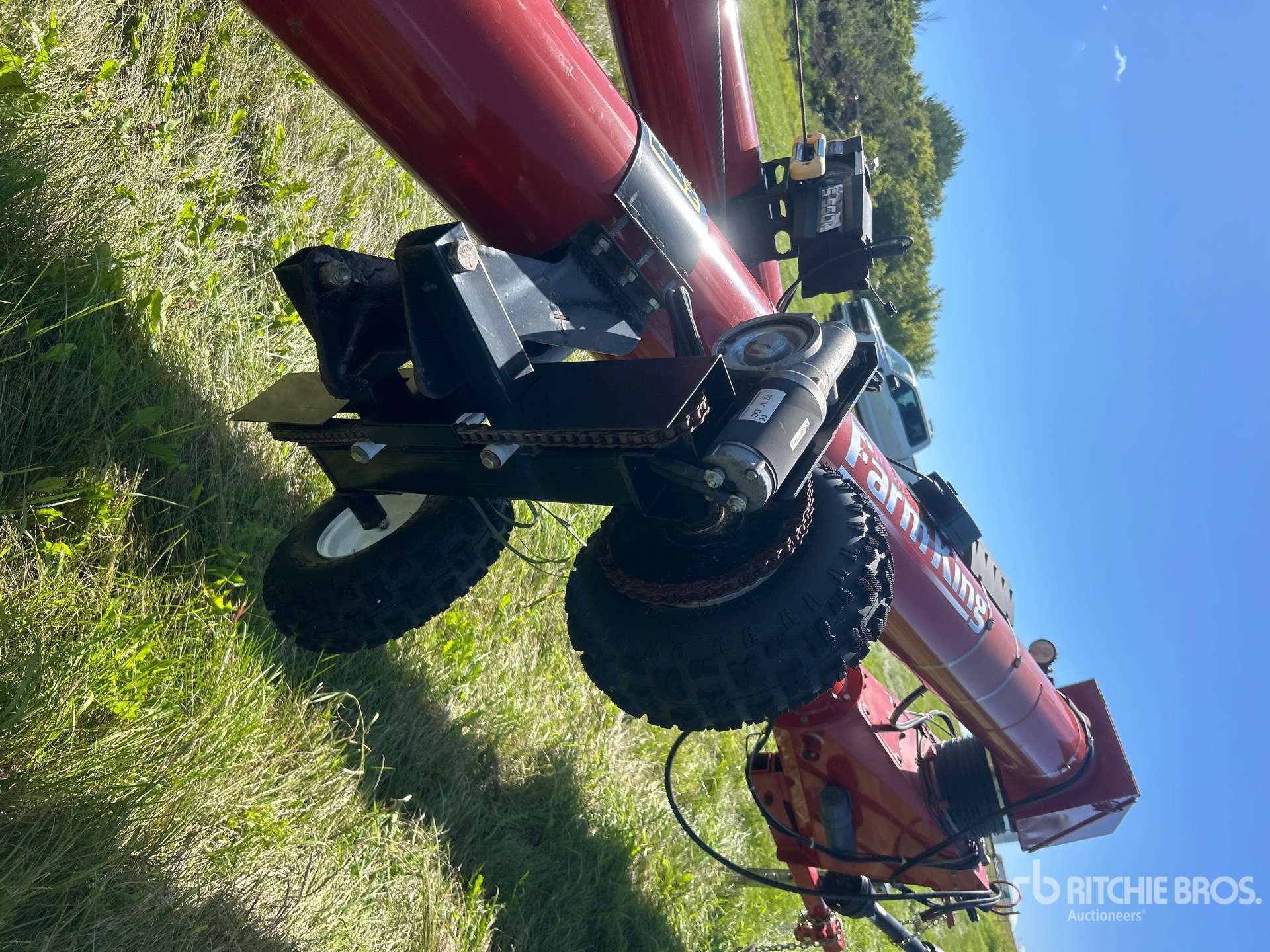2016 Farm King 1070