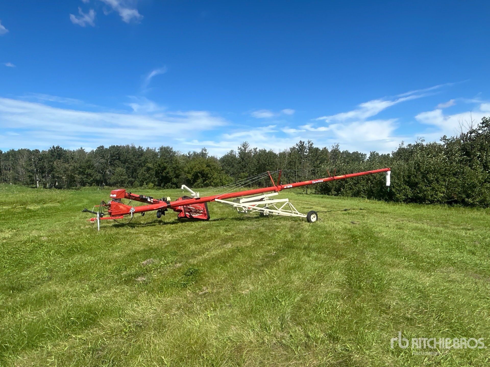 2016 Farm King 1070