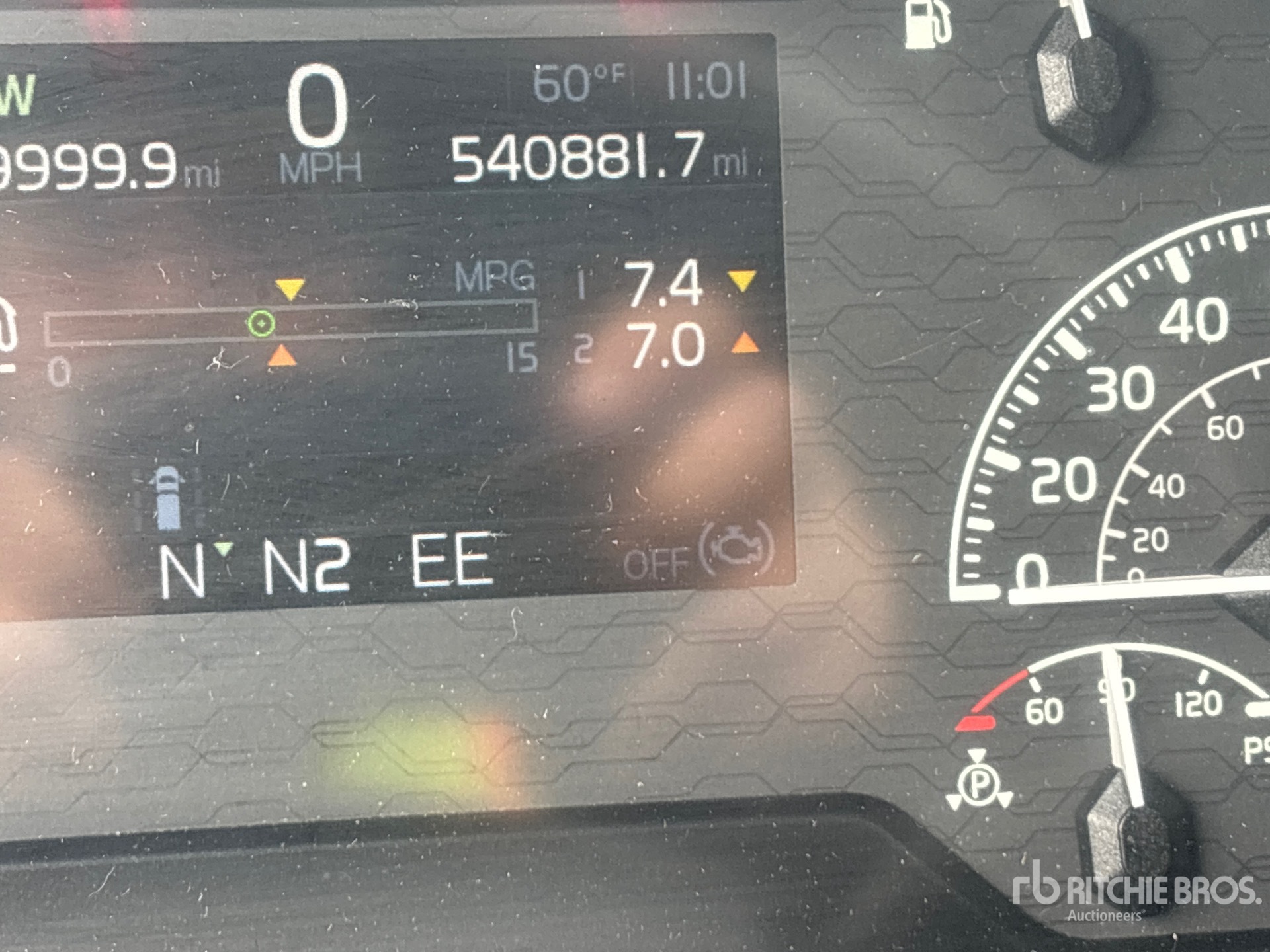 2022 Volvo VNL760