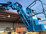 Hydraulics with Basket Tilt Cylinder