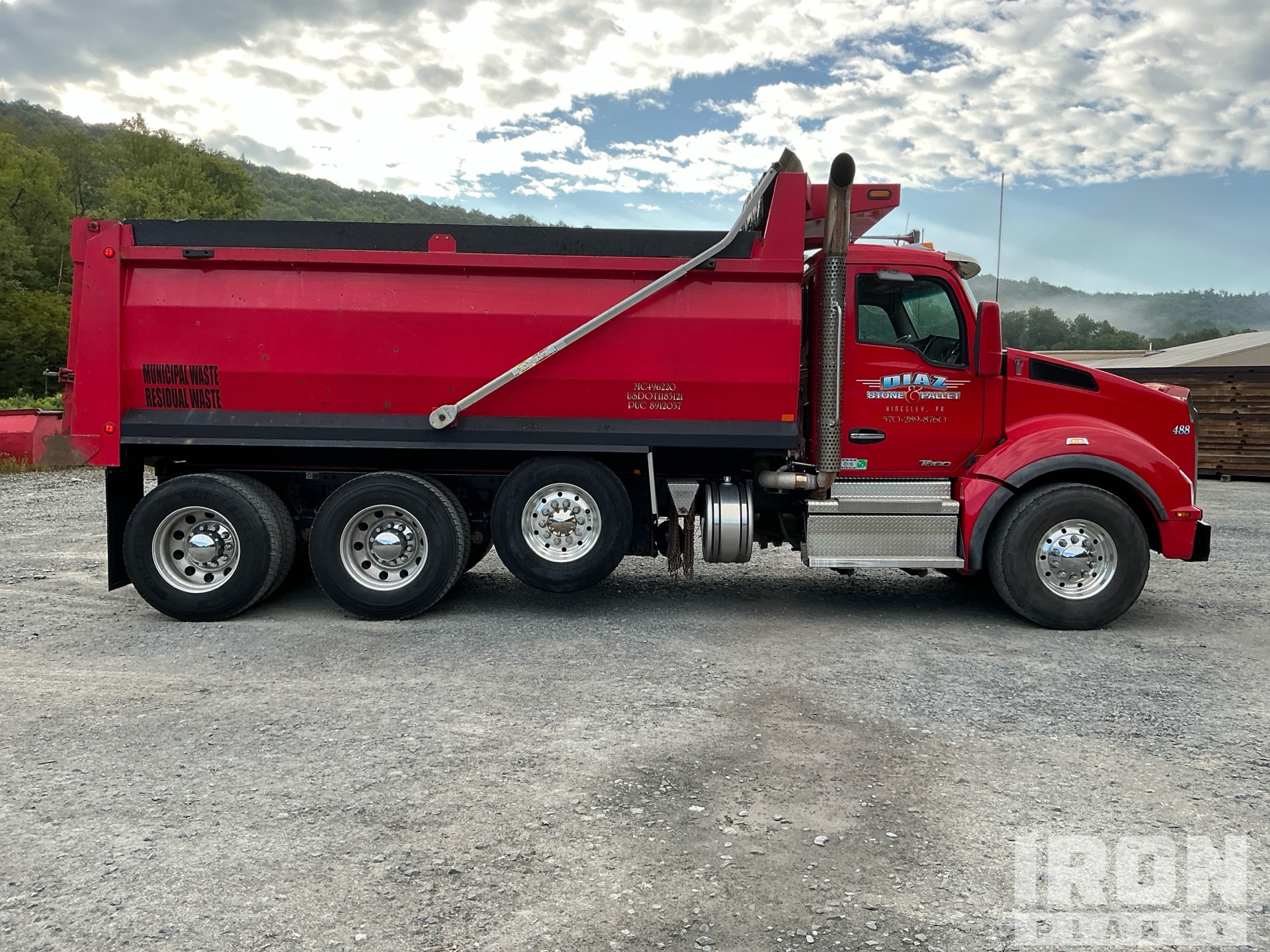 2021 Kenworth T880