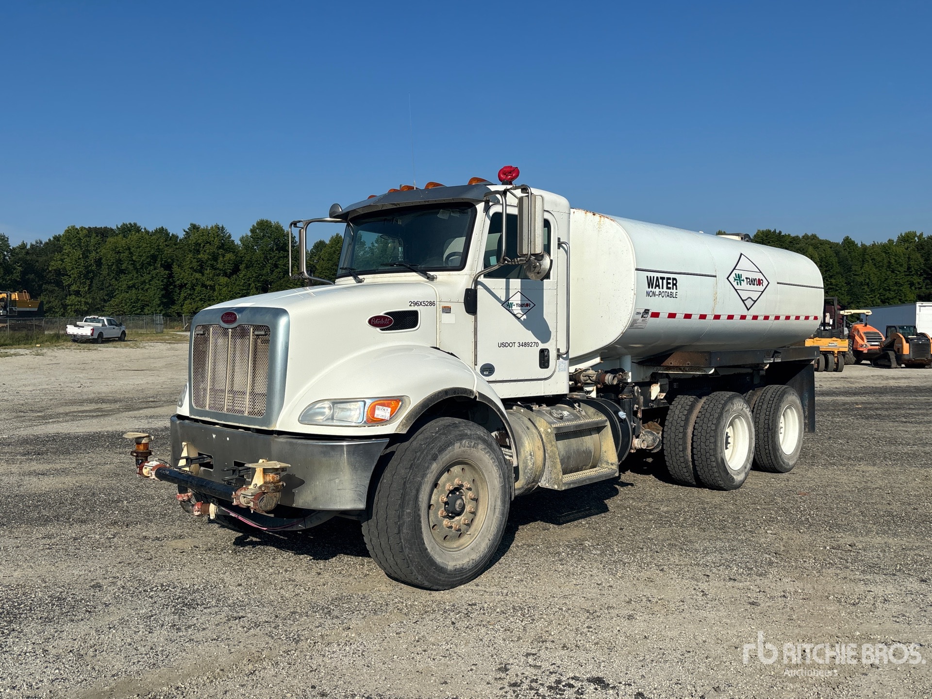 Photo of 2022 Peterbilt 348