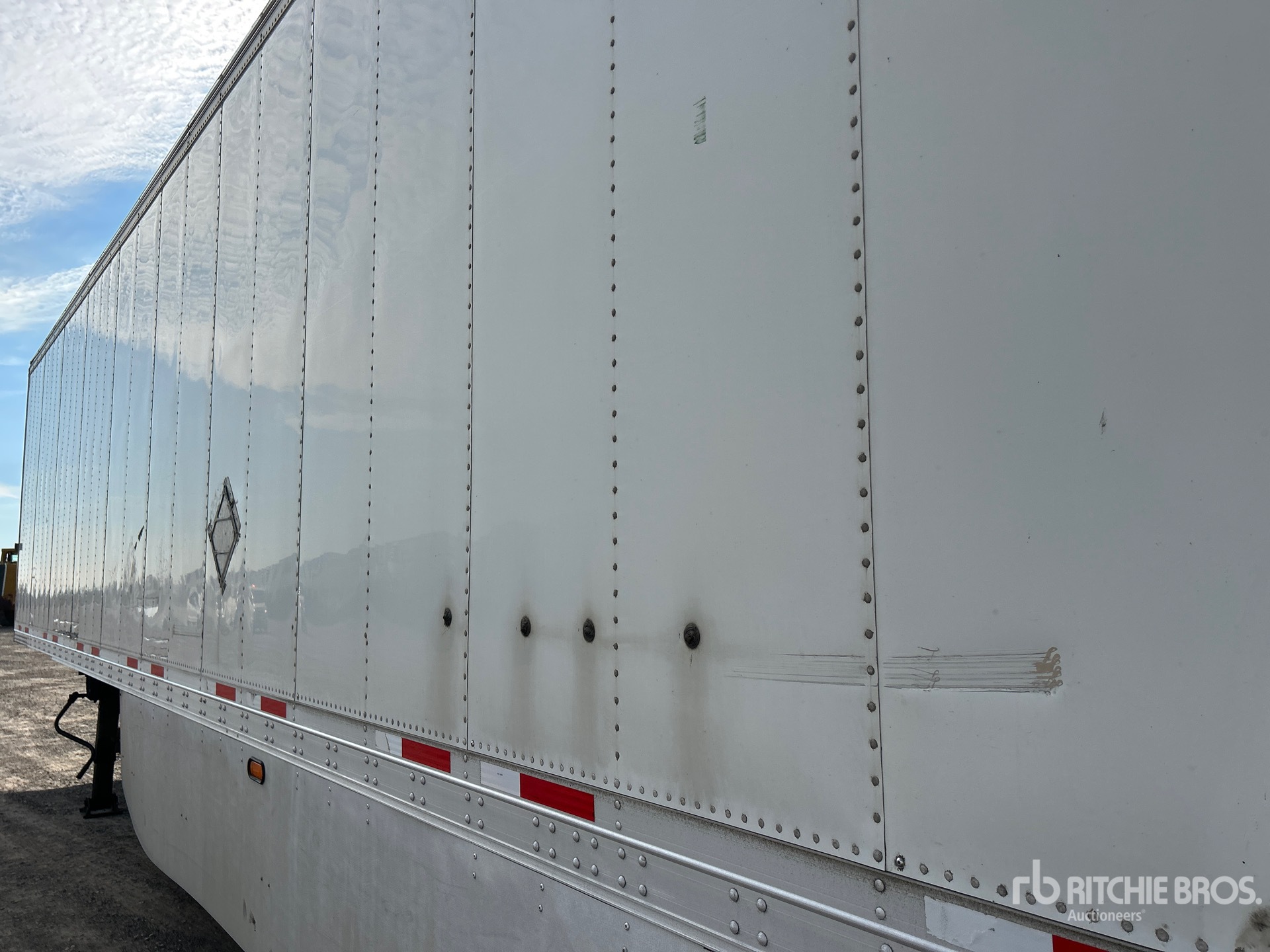 2011 Vanguard CR8000B