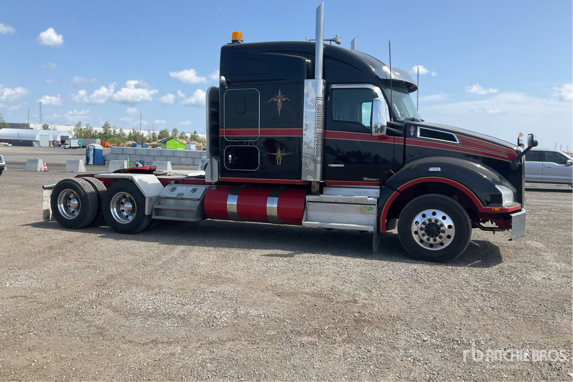 2021 Kenworth T880