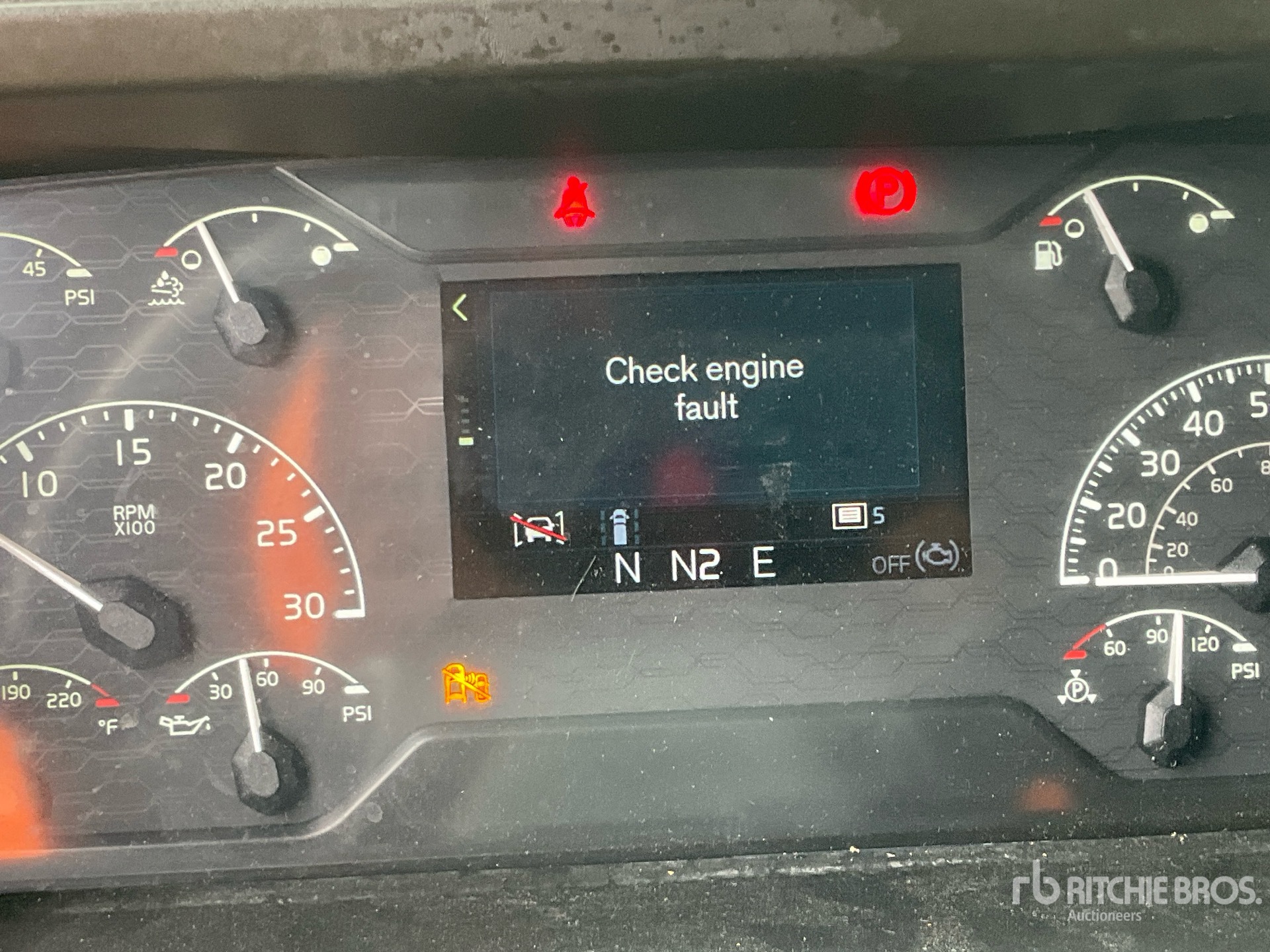 2019 Volvo VNL760