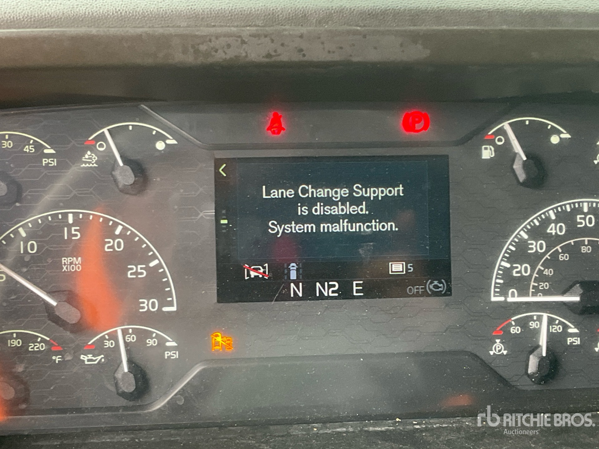 2019 Volvo VNL760