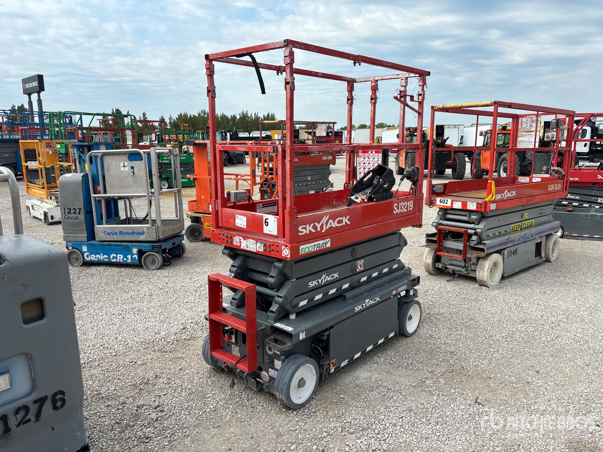 2022 Skyjack SJ3219