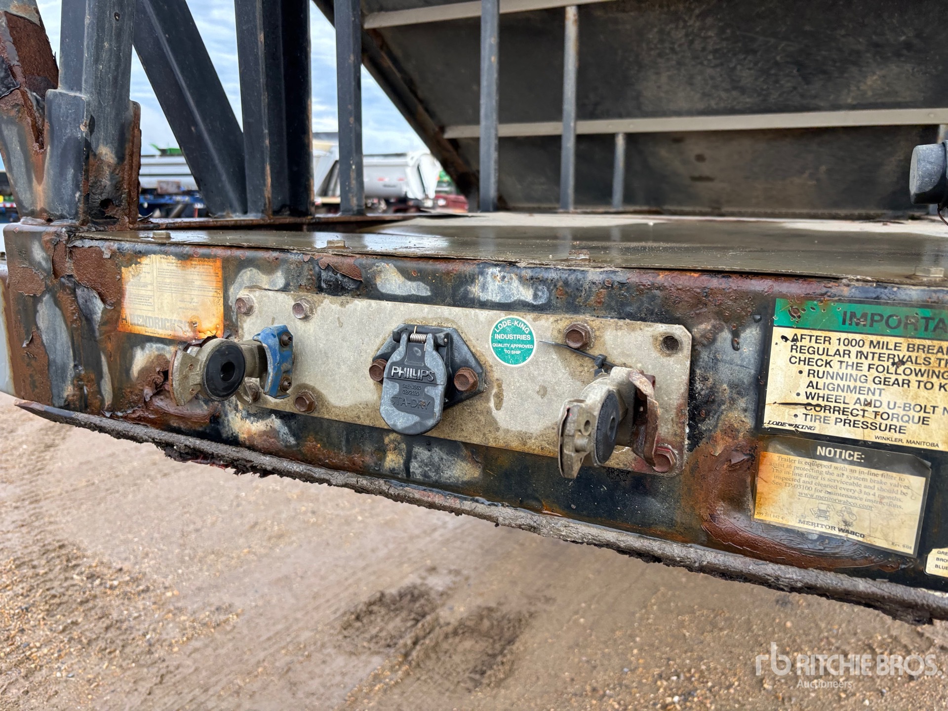 2010 Load King  28 FT SUPER B-TRAIN LEAD