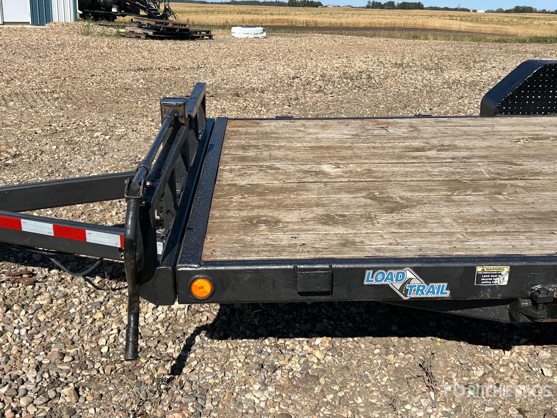 Load Trail 16 ft T/A