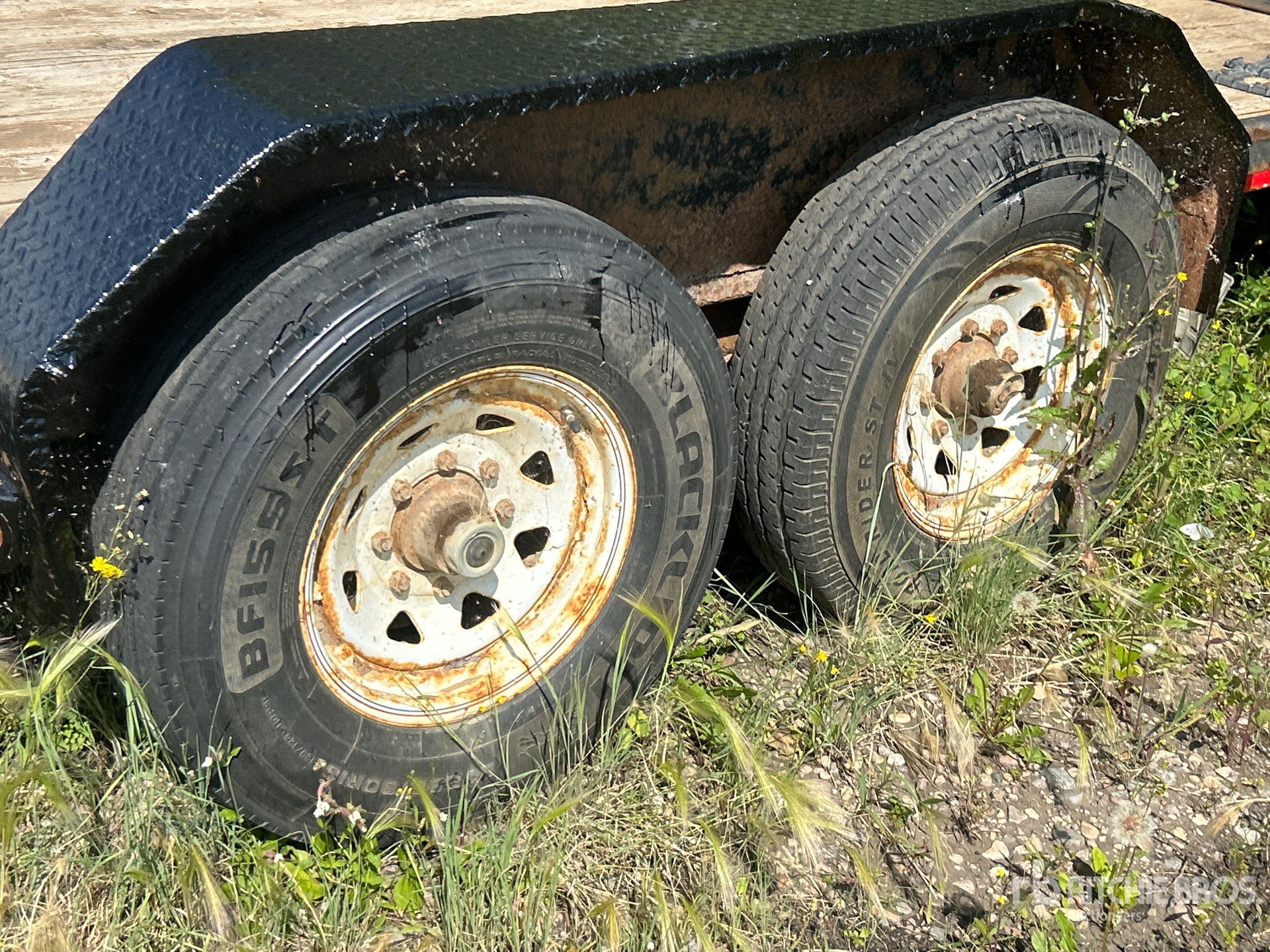 Load Trail 16 FT T/A