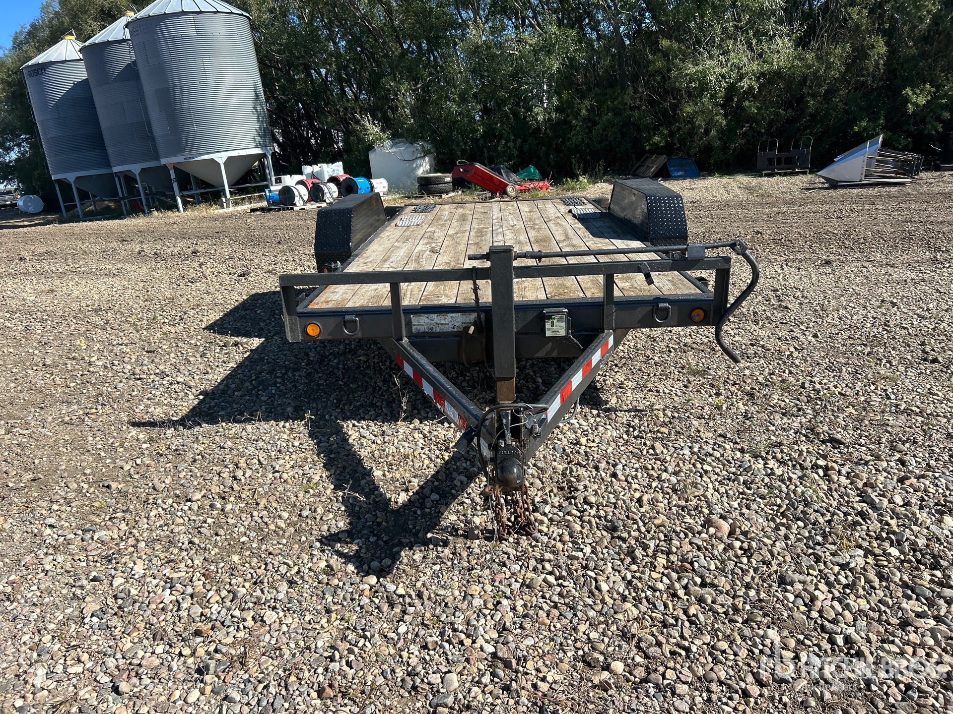 Load Trail 16 ft T/A