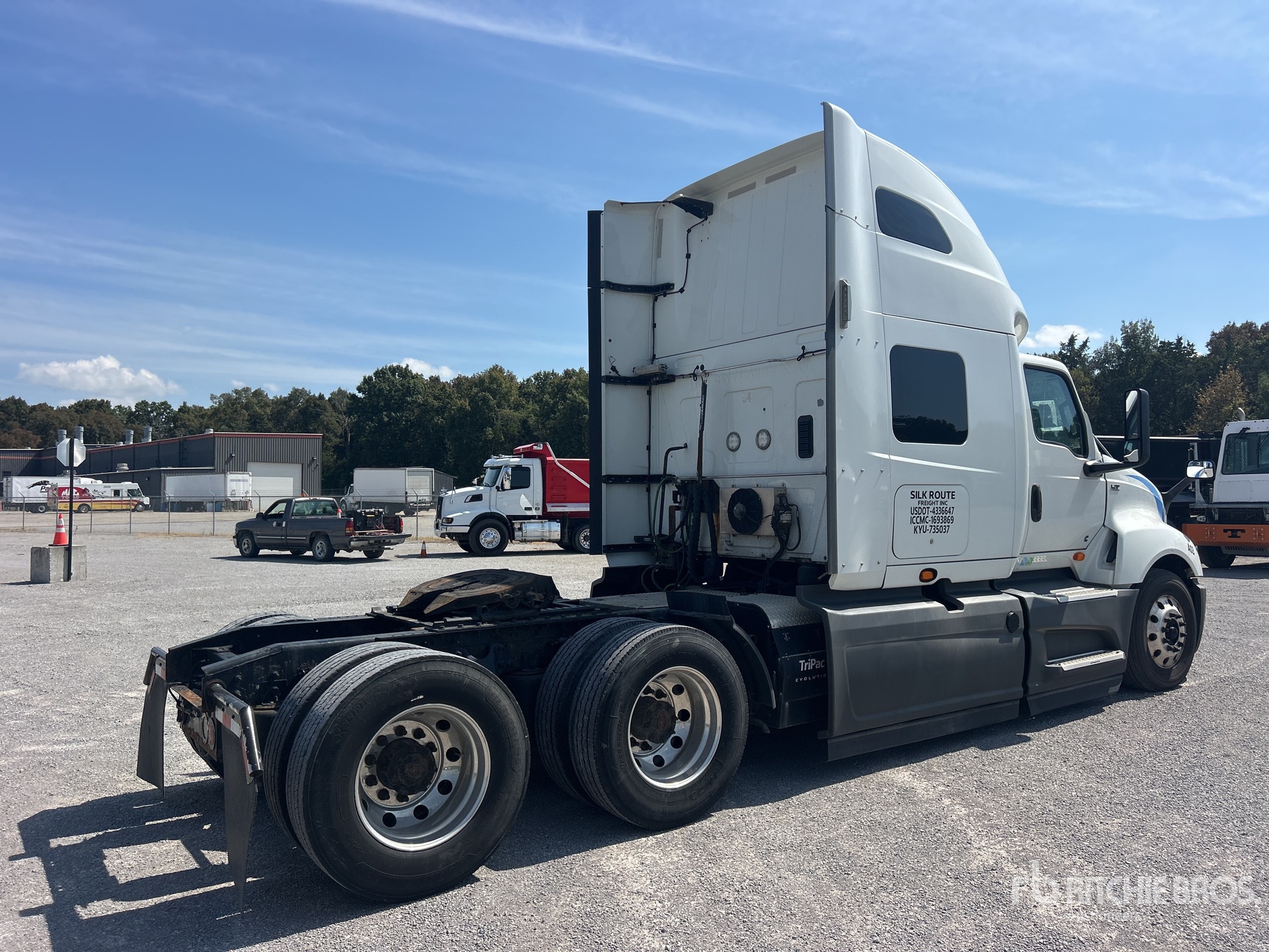 2020 International LT625