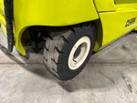 Chasis with Right Rear Tire