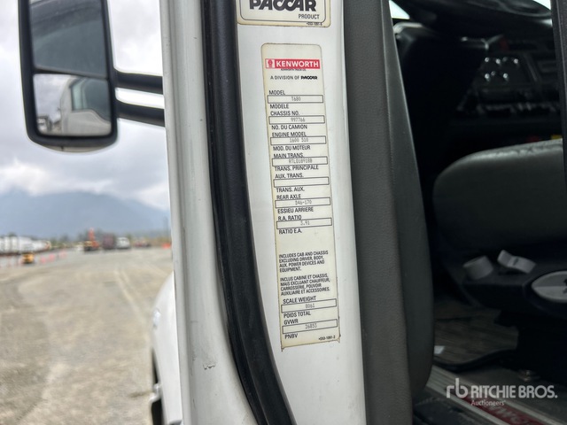 2019 Kenworth 310 6x4 T/a Sleeper Truck Tractor