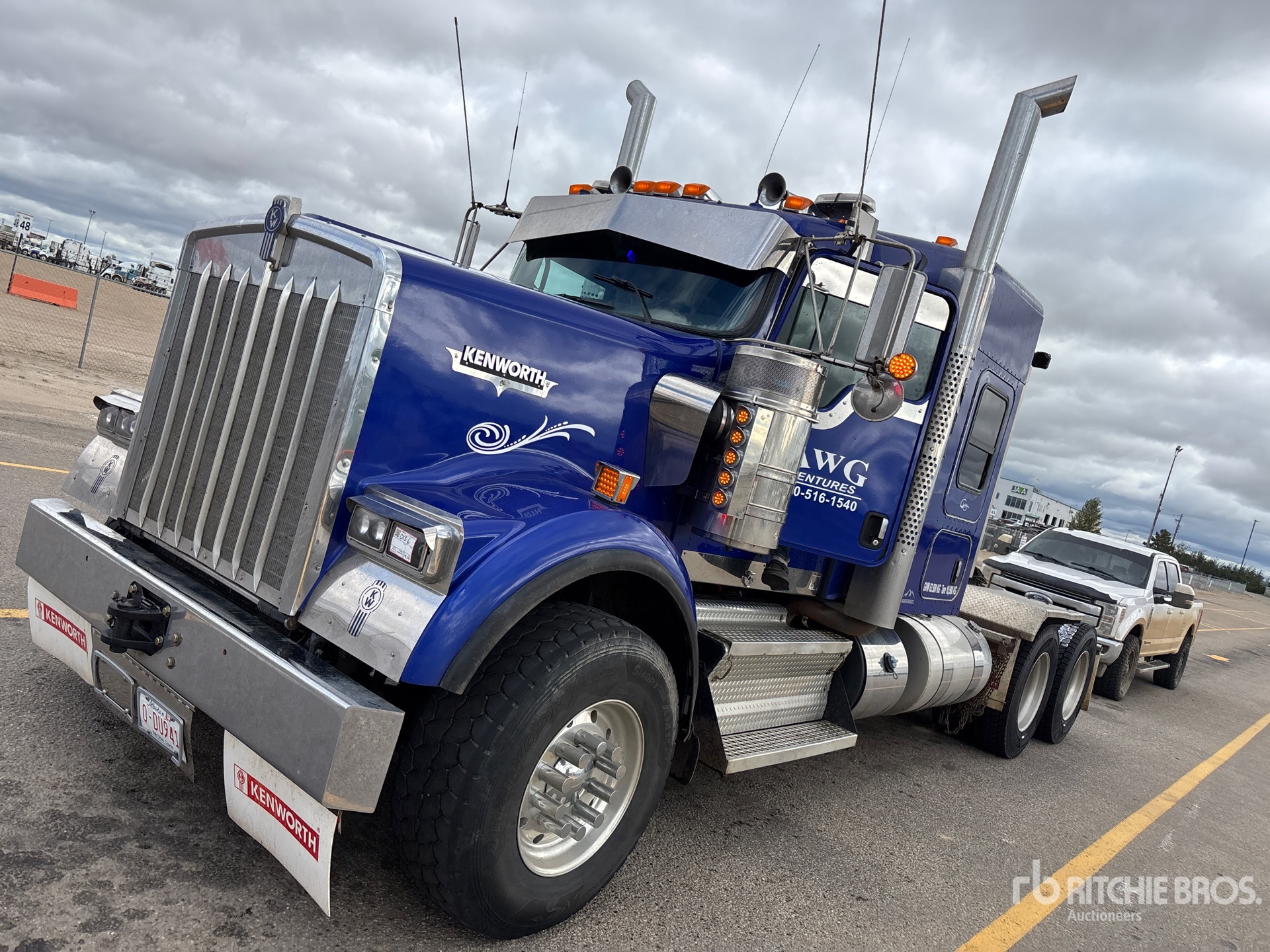 2021 Kenworth W900