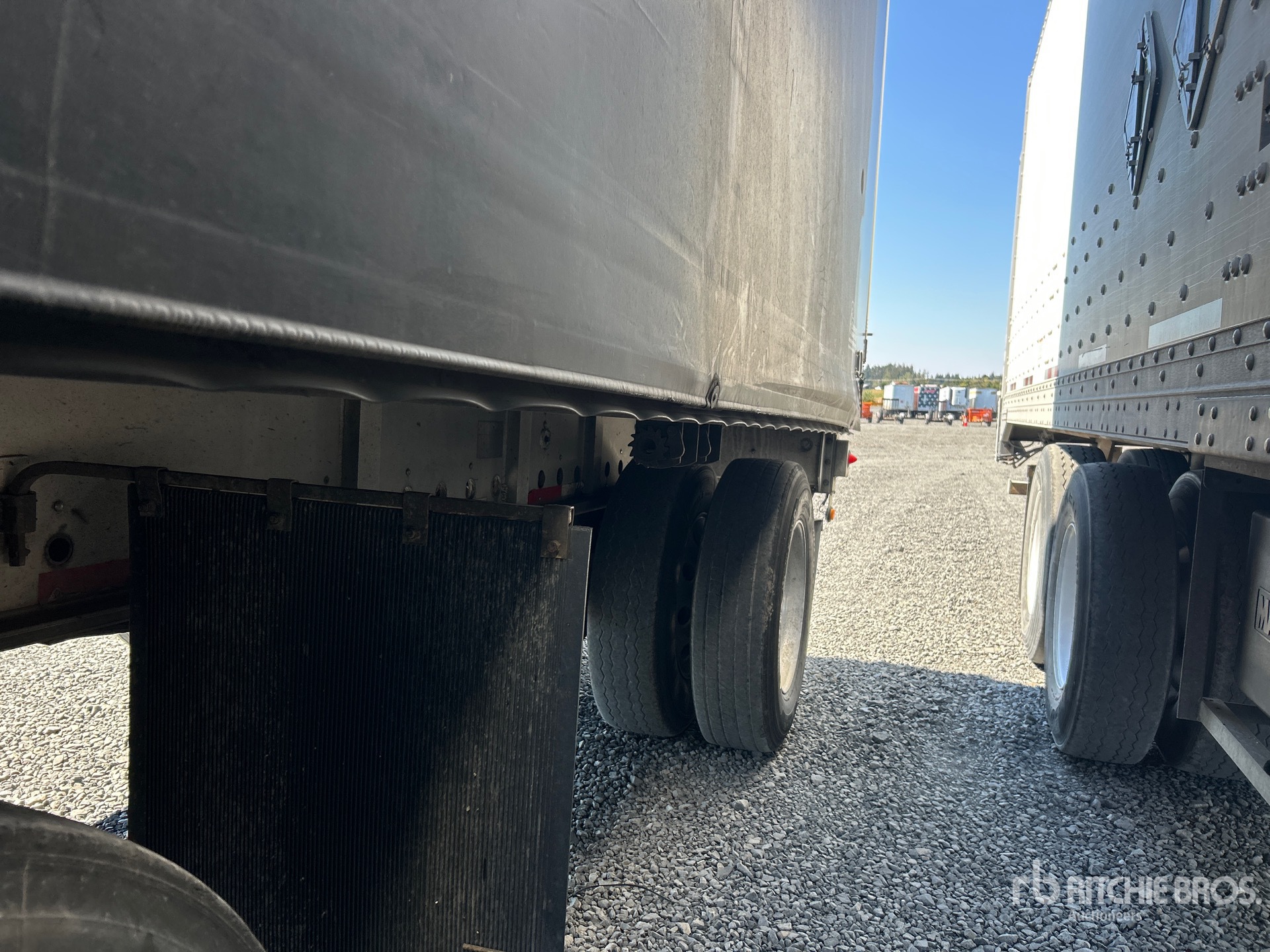 2013 Wilson 48 FT T/A SPREAD AXLE