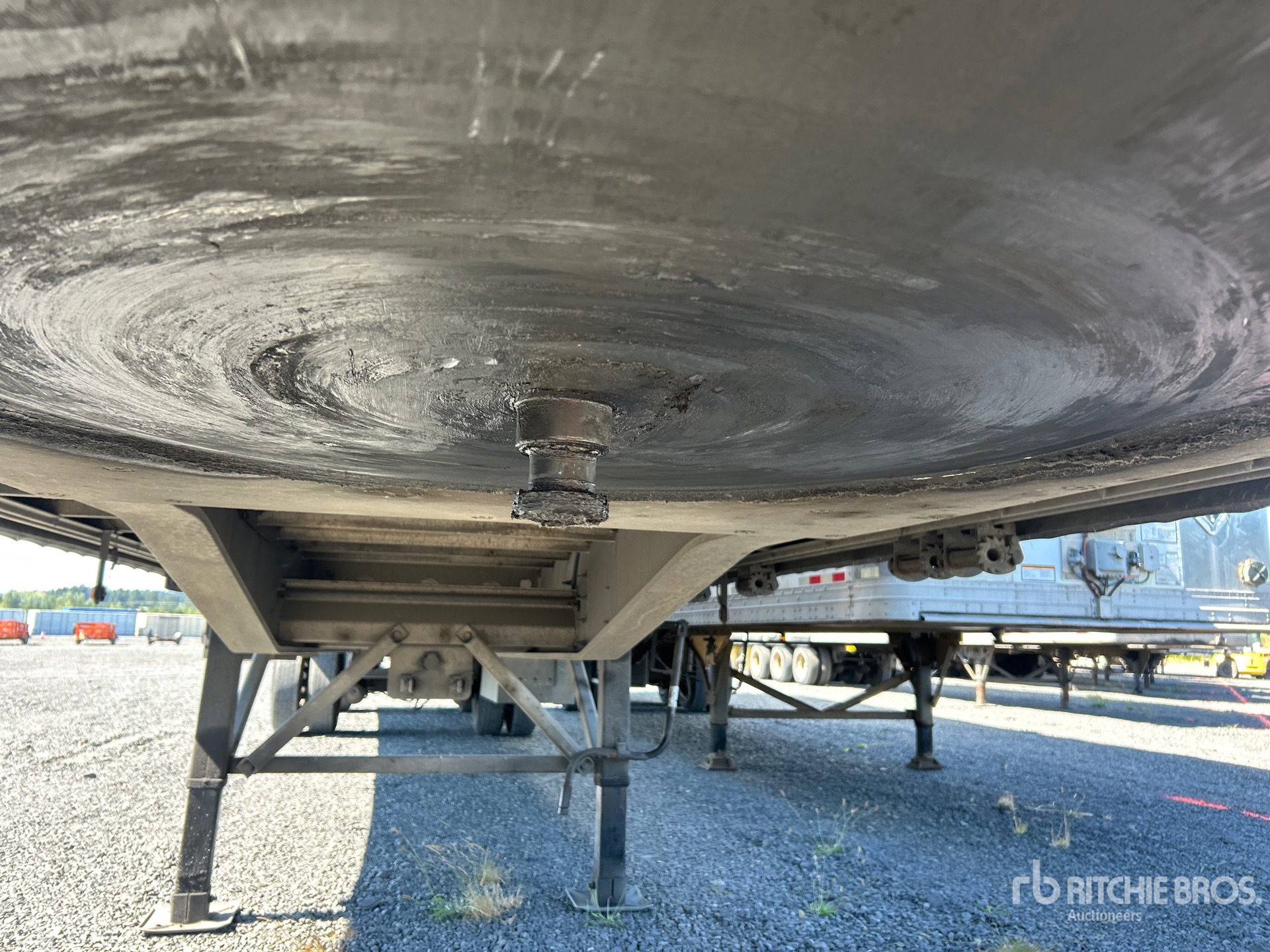 2013 Wilson 48 FT T/A SPREAD AXLE