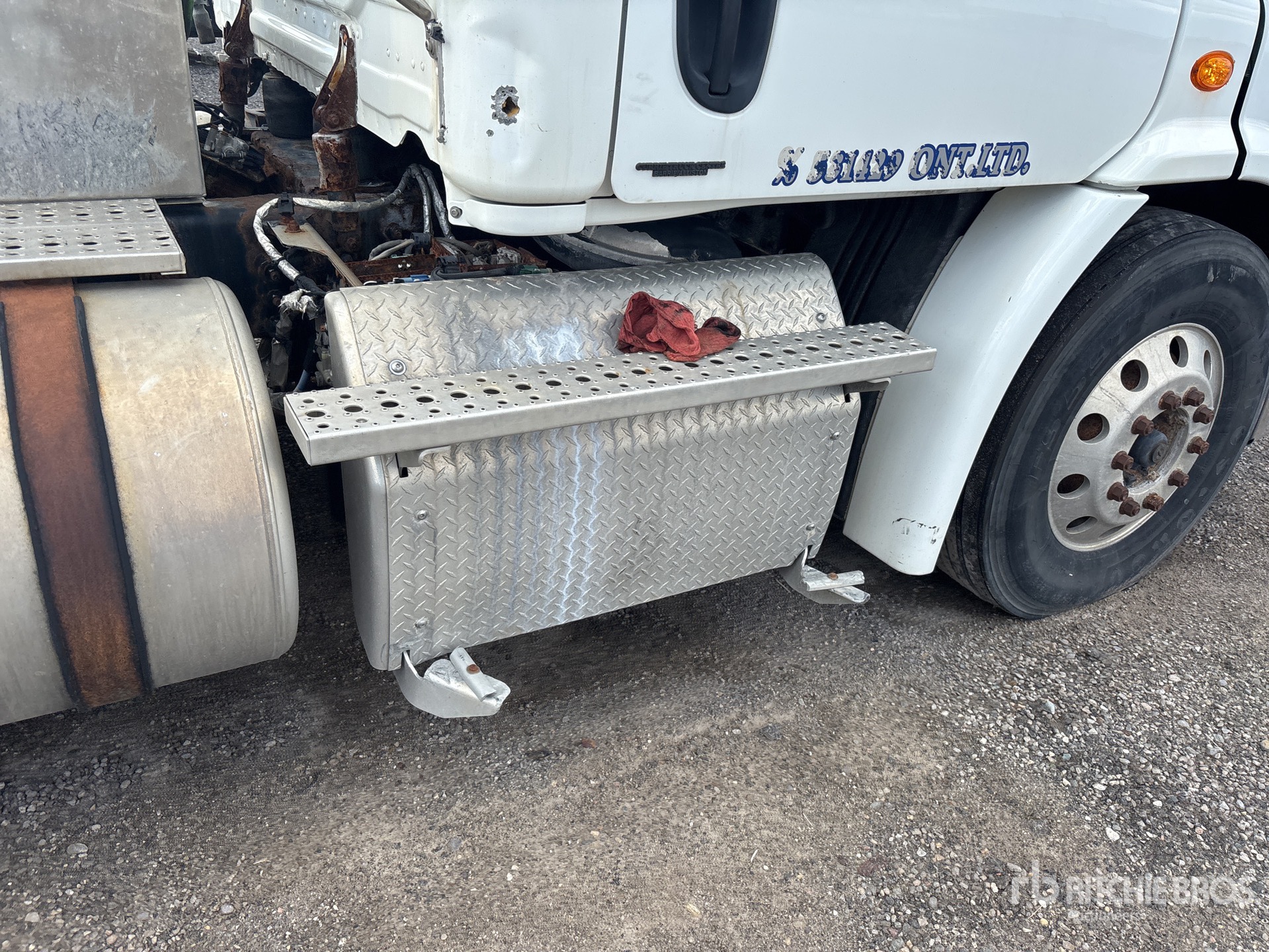 2013 Freightliner CASCADIA 113