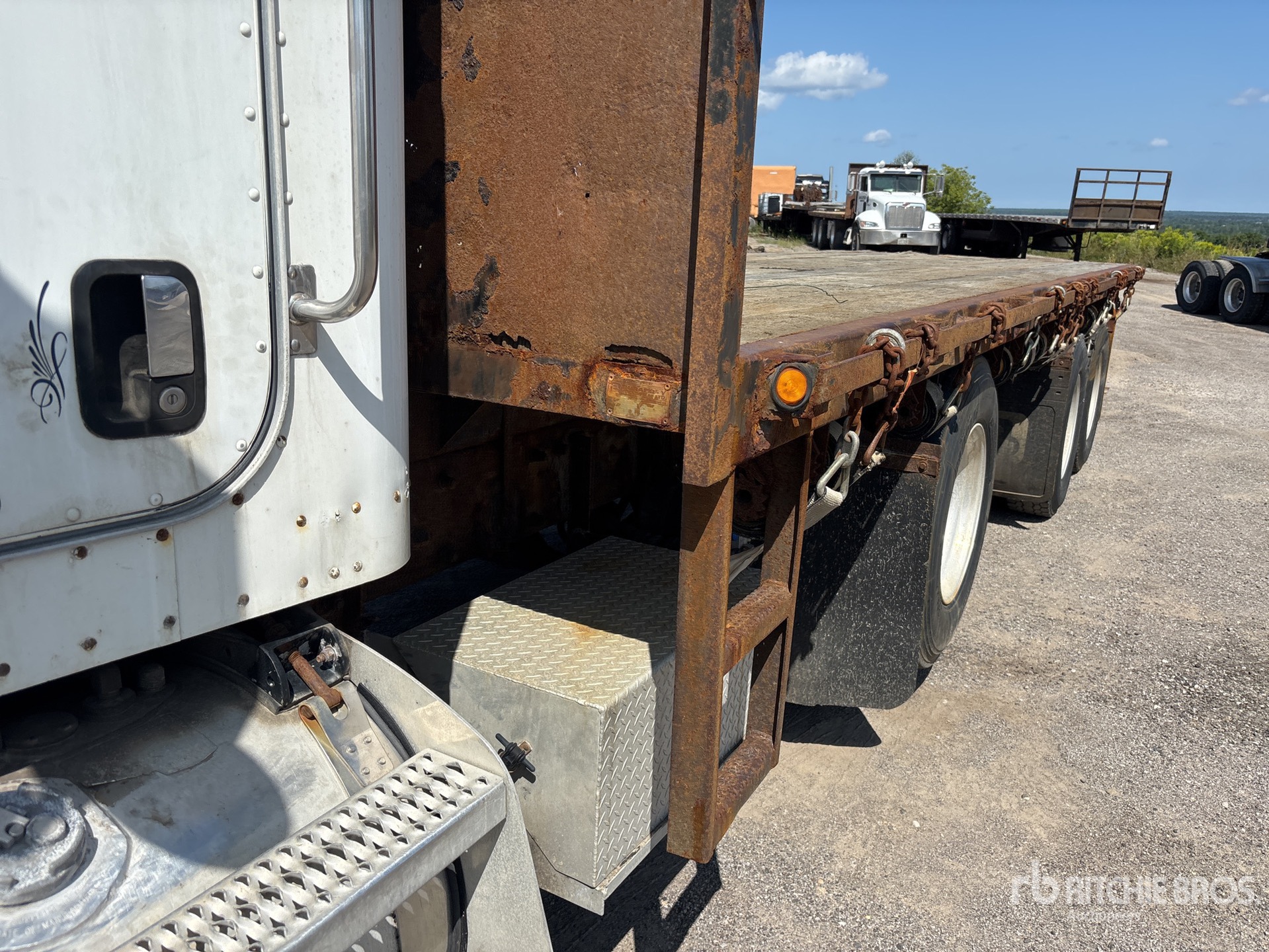 2006 Peterbilt 335