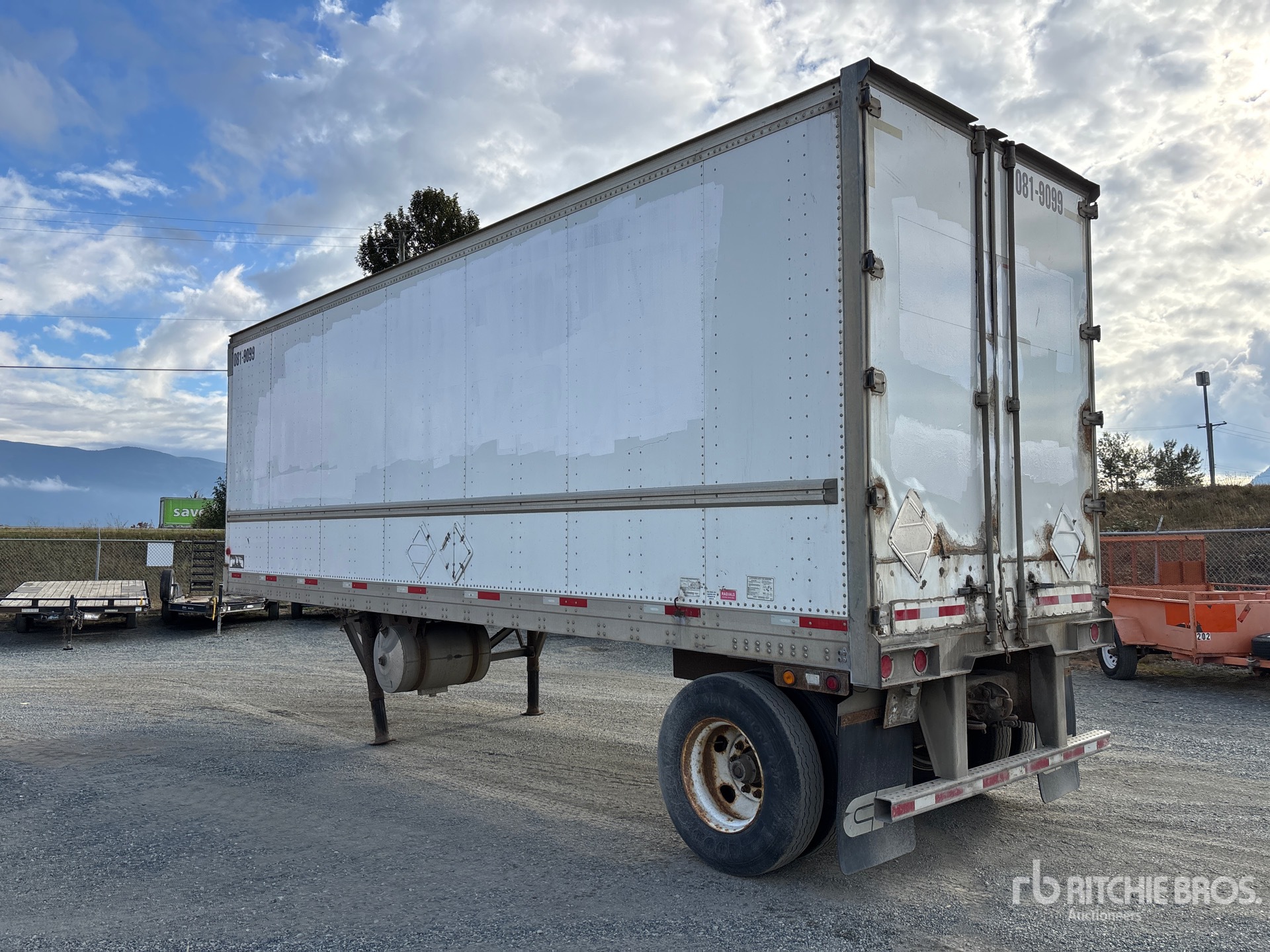 2009 Trailmobile 28 FT X 102 IN S/A HEATED