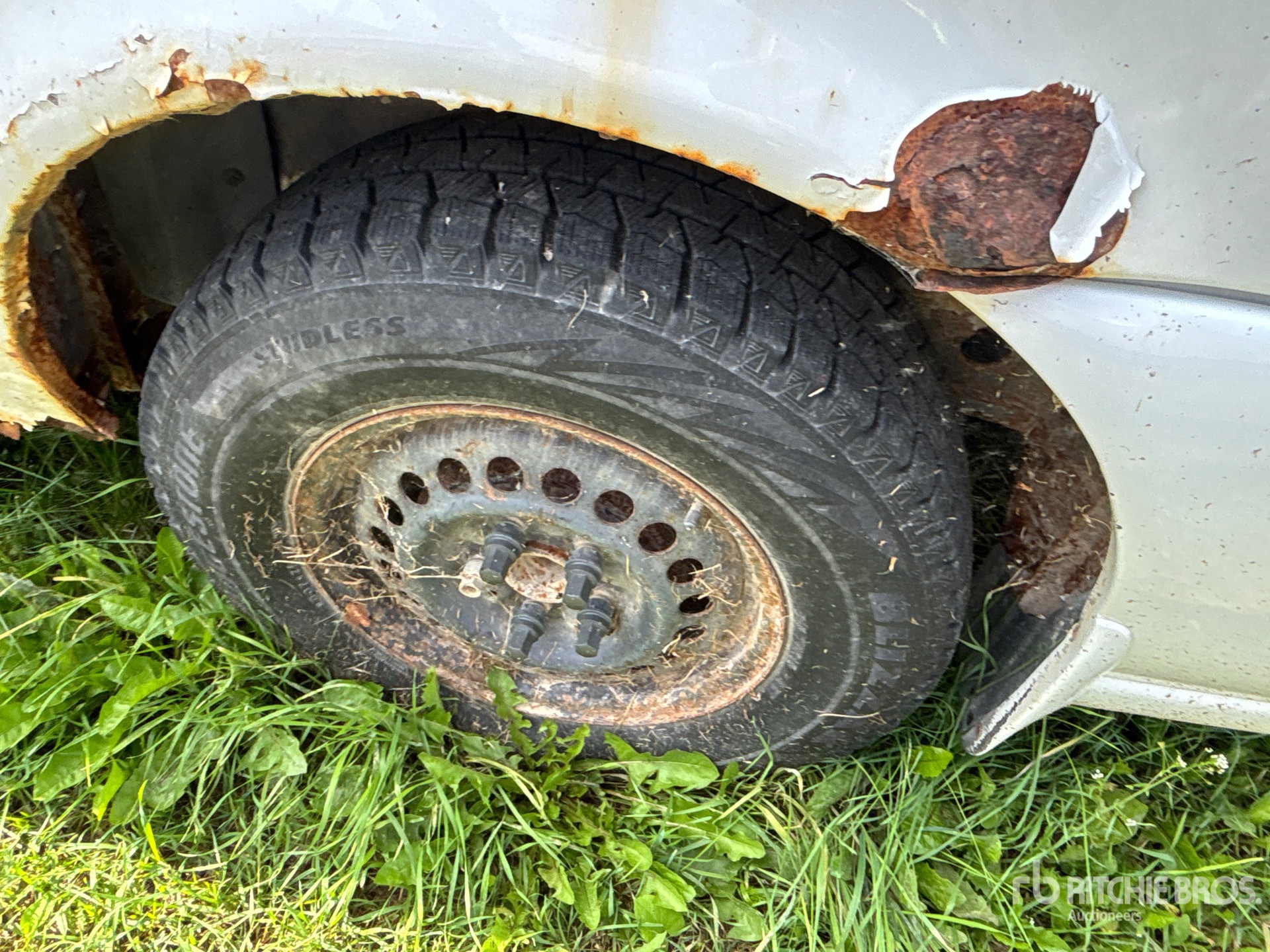 2003 GMC OLDS MOBILE SIL