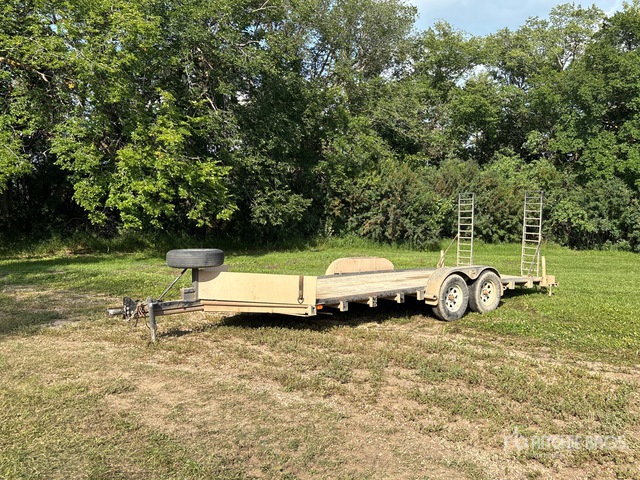 2001 Monarch Utility Trailer