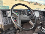 Cab with Elementy sterujące układem sterowania