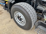 Underbody with Right Steer Tire
