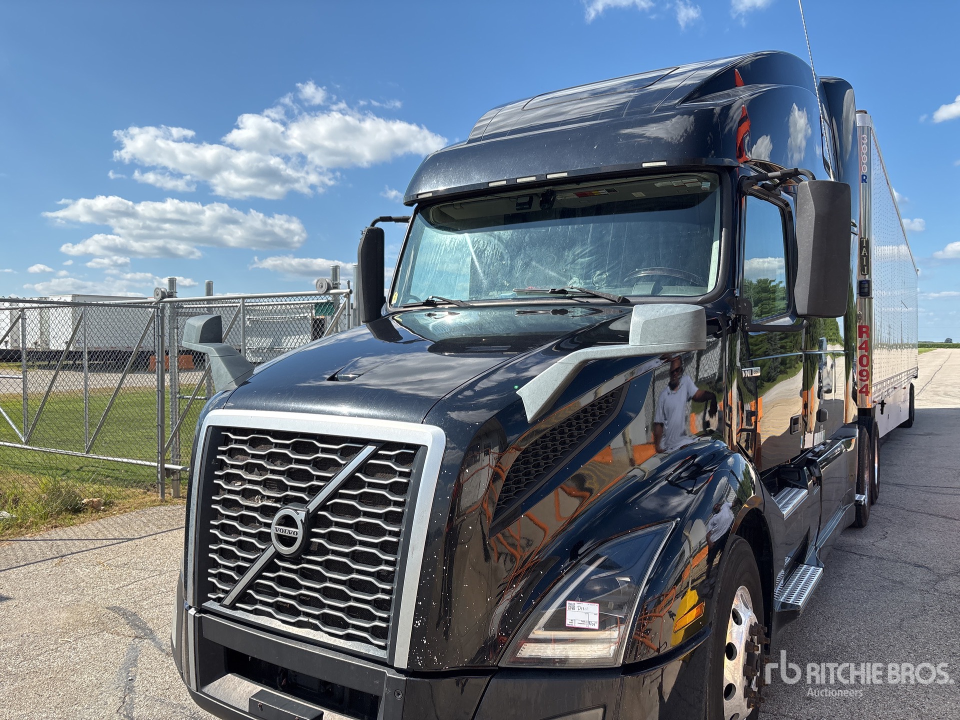 2020 Volvo VNL860