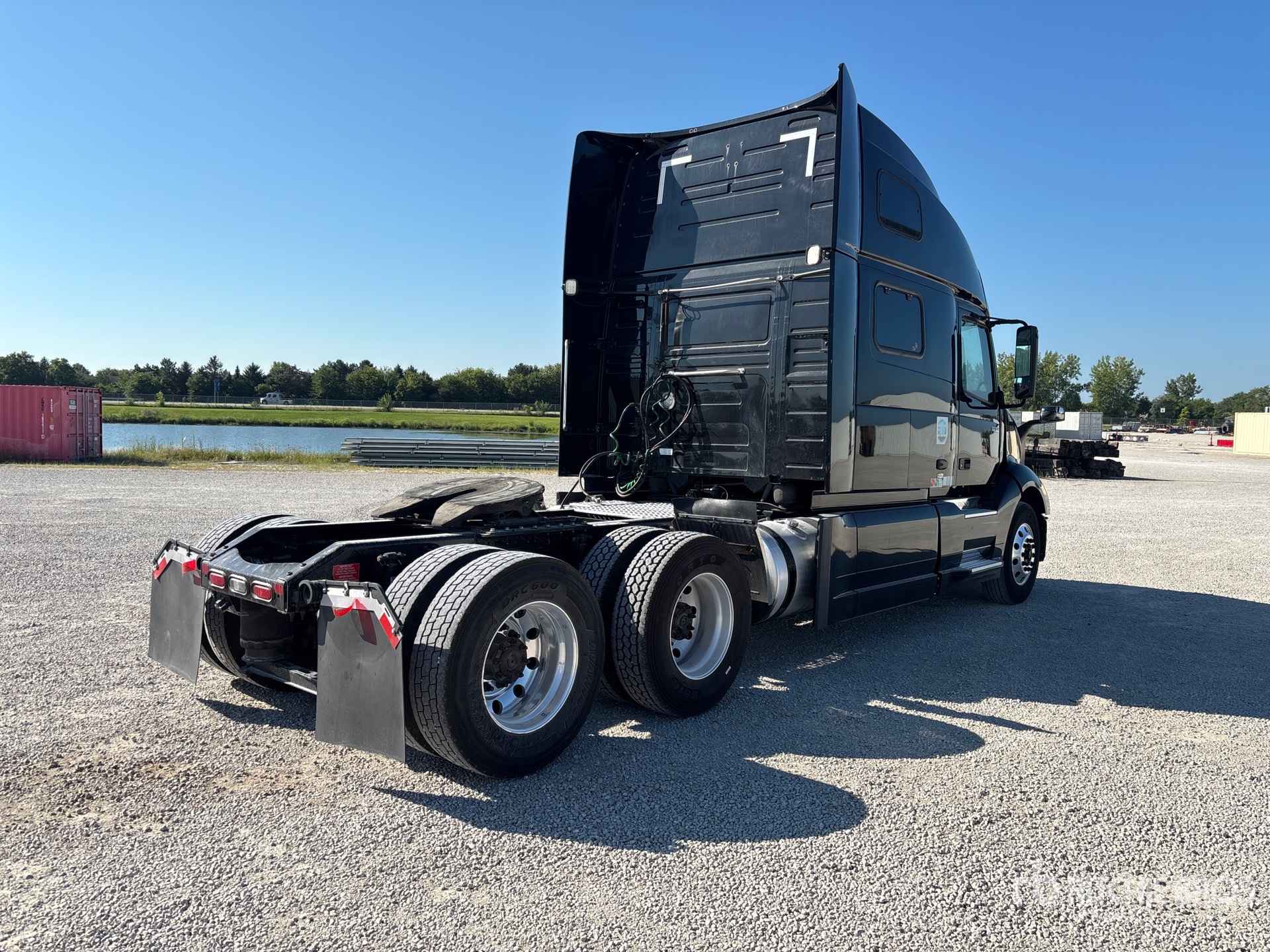 2020 Volvo VNL860