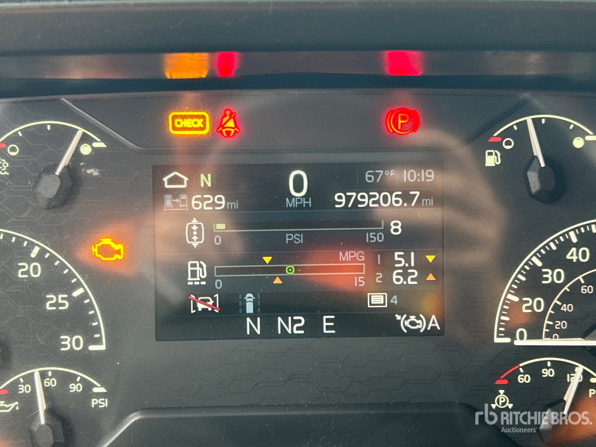 2019 Volvo VNL860