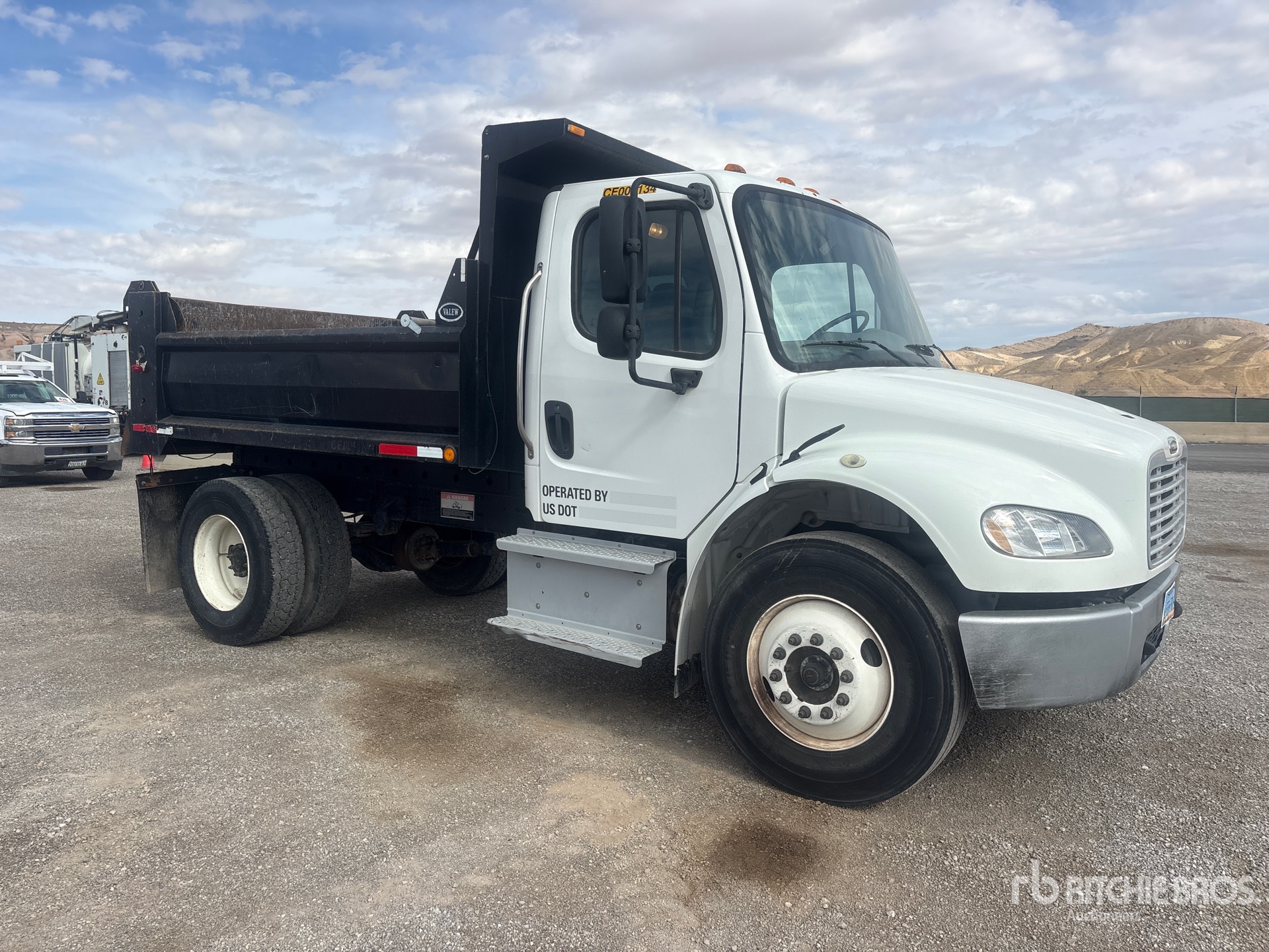 2018 Freightliner M2 102