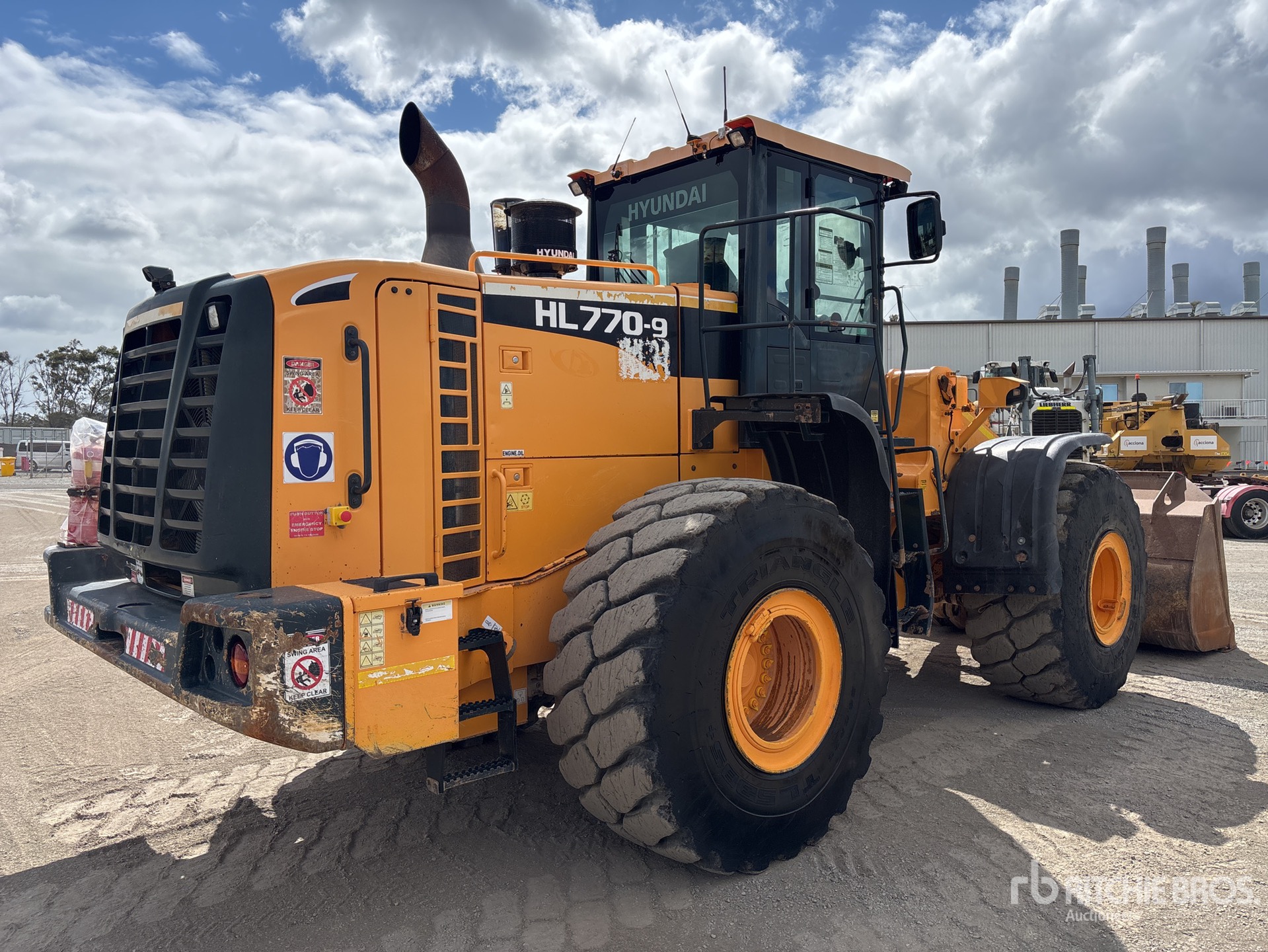 2018 Hyundai HL770-9