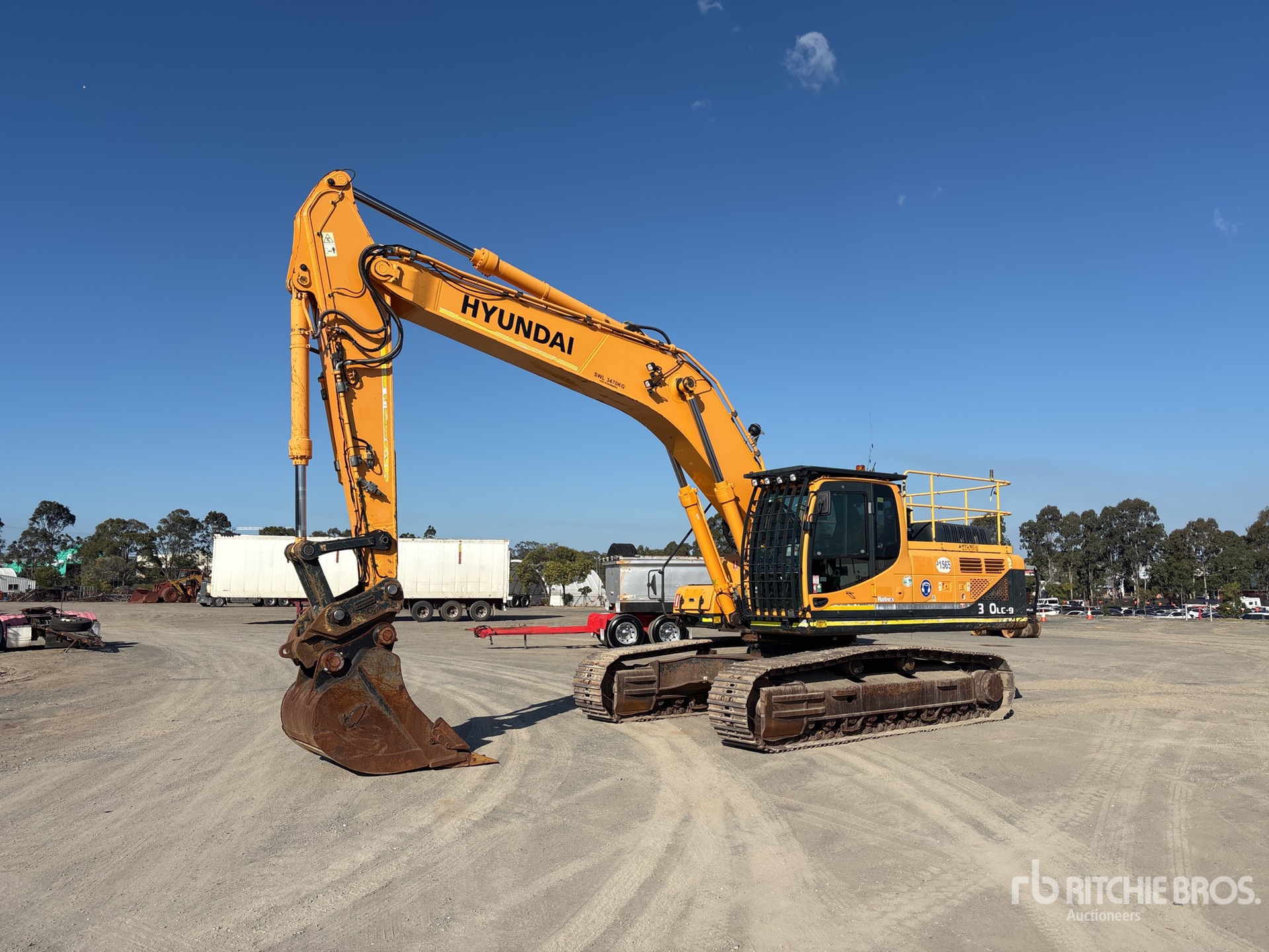 2018 Hyundai ROBEX 320-9