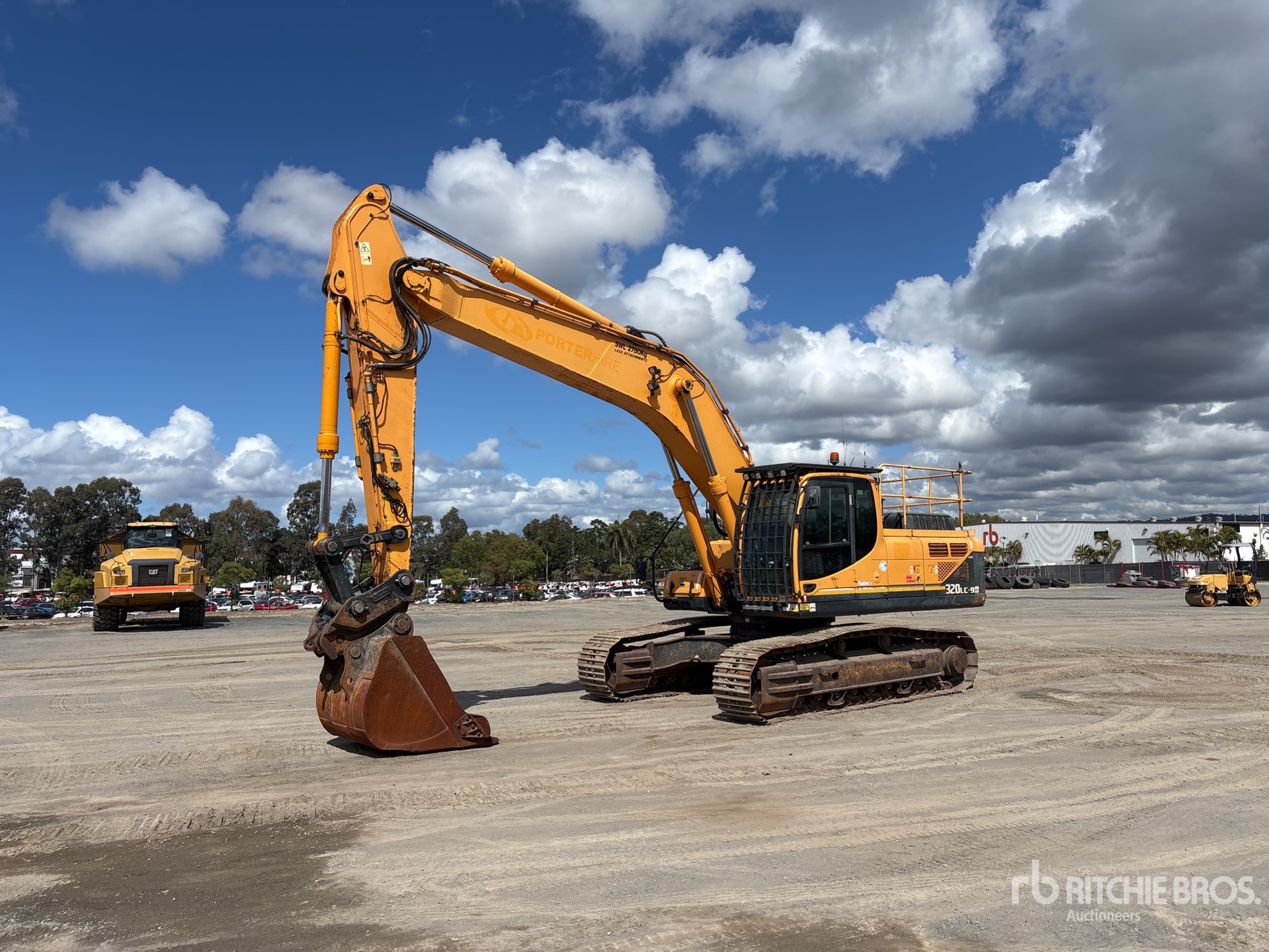 2018 Hyundai ROBEX 320-9