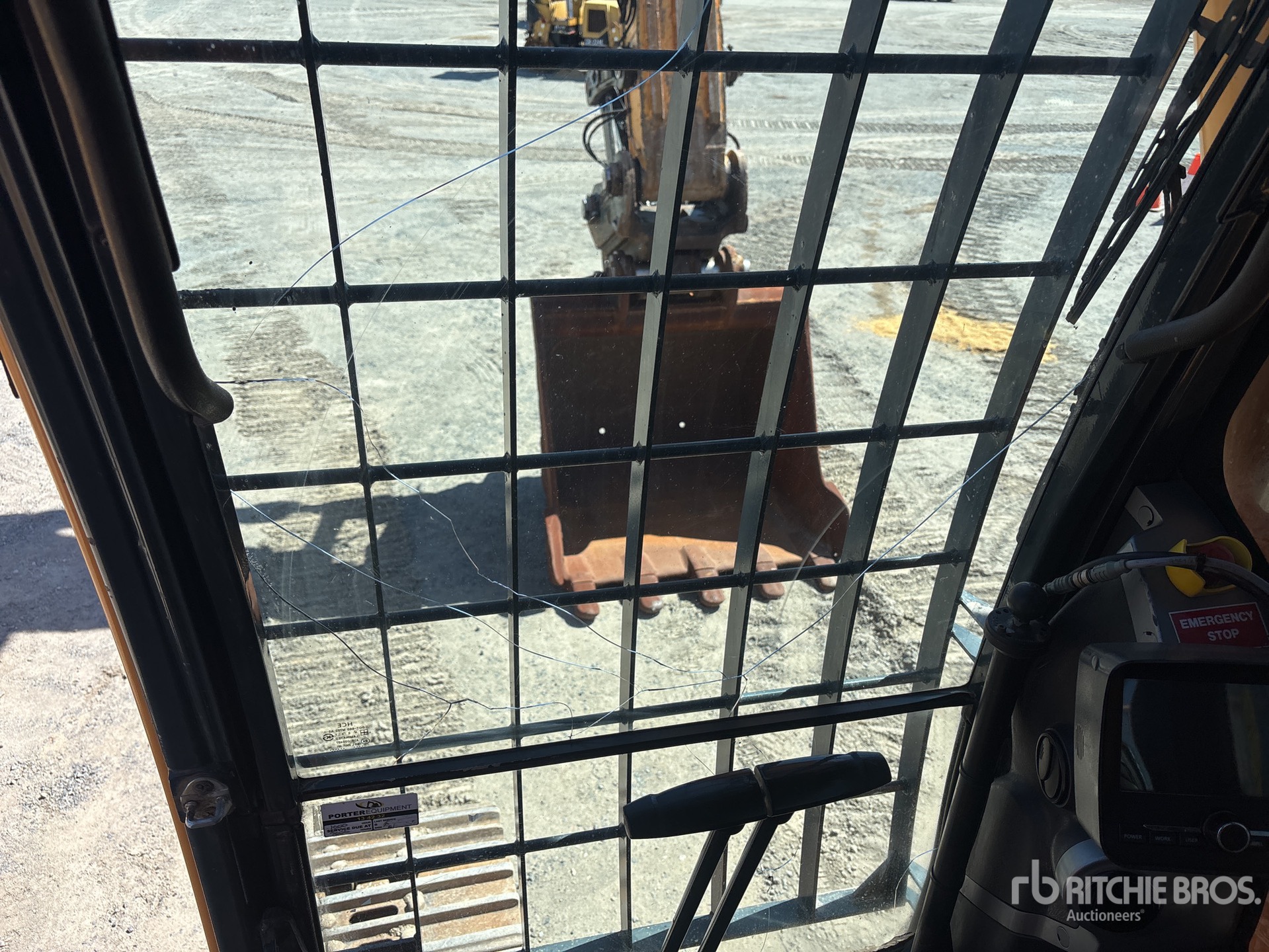 2017 Hyundai ROBEX 320-9
