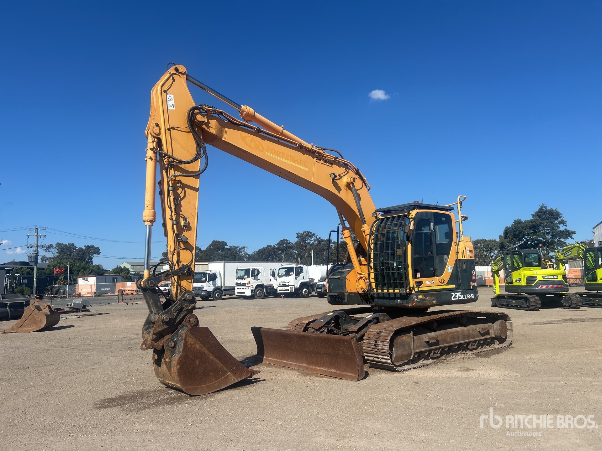 2018 Hyundai ROBEX 235-9