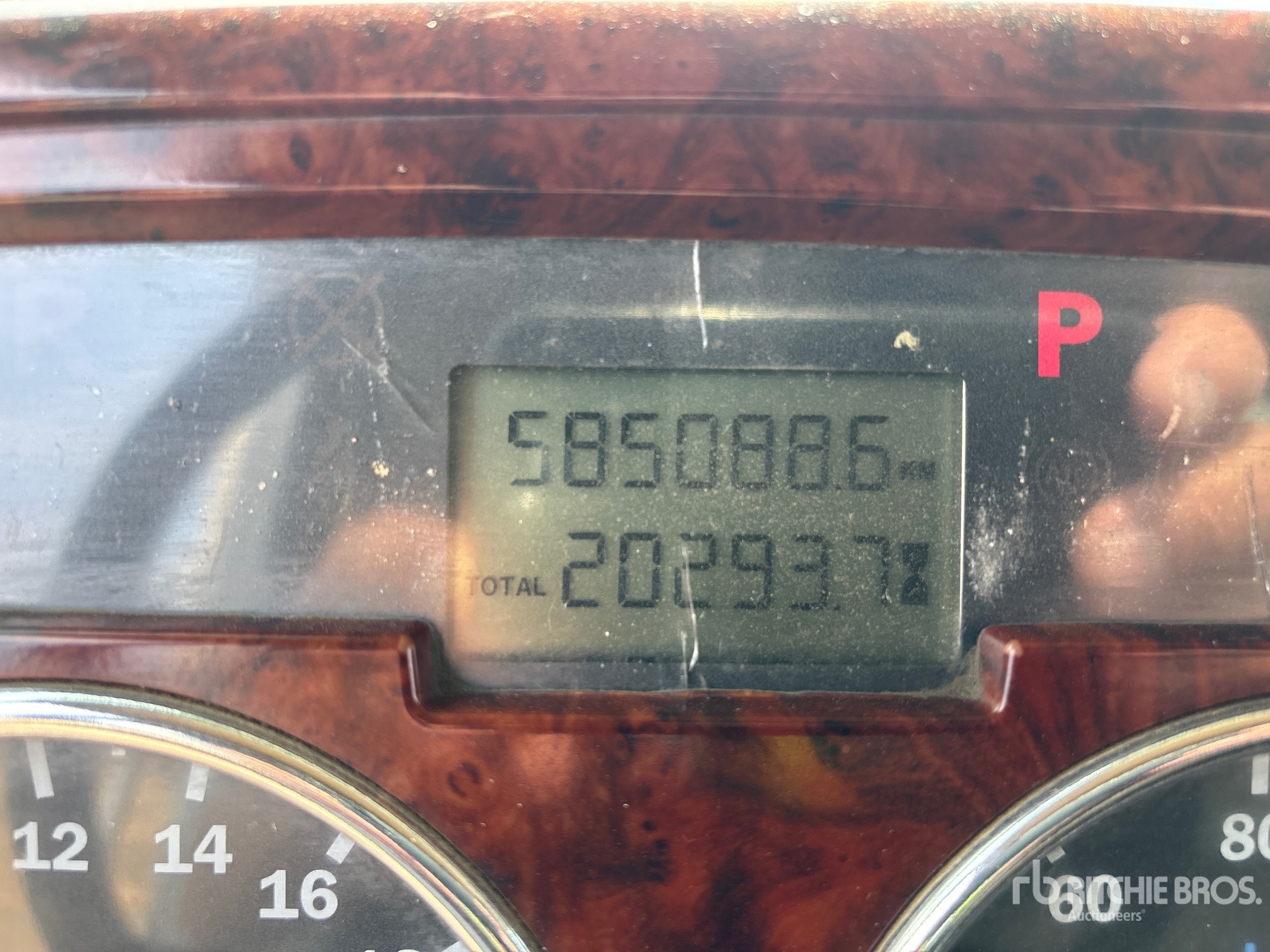 General Appearance with Hour Meter / Odometer