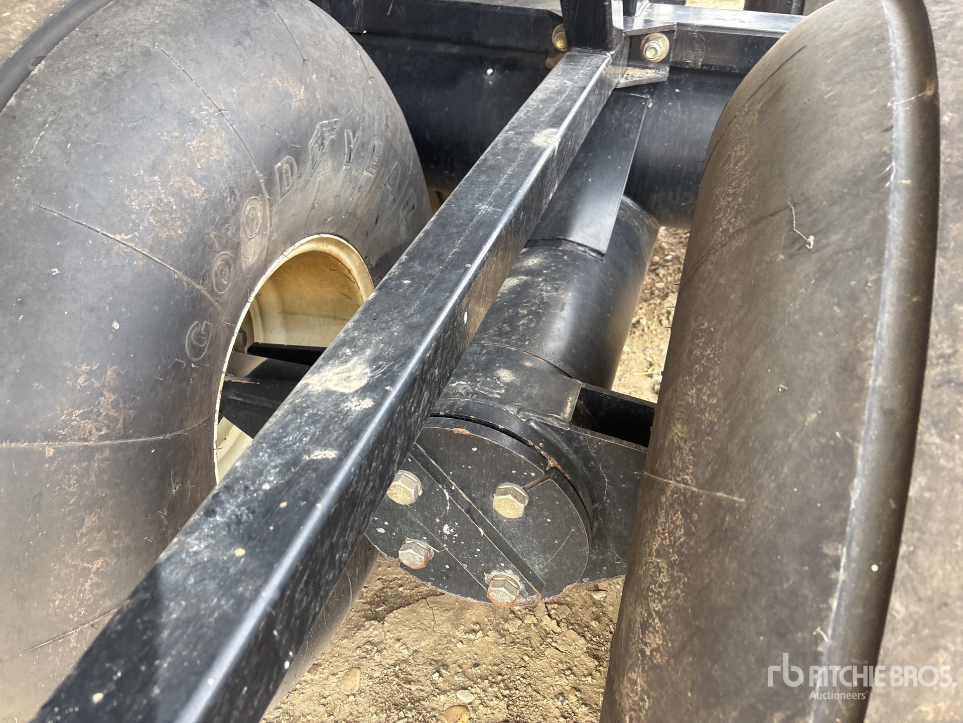 2006 Bourgault 1100