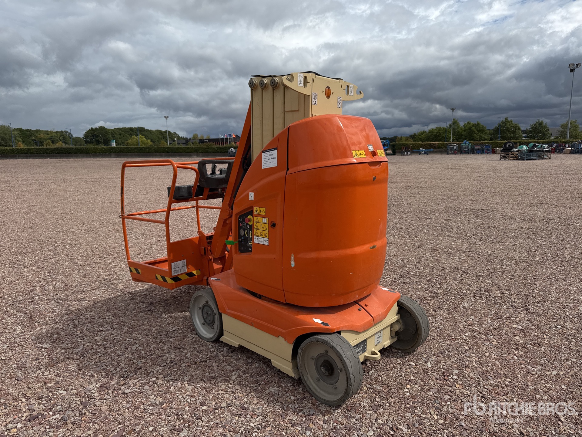 2012 JLG TOUCAN 10E