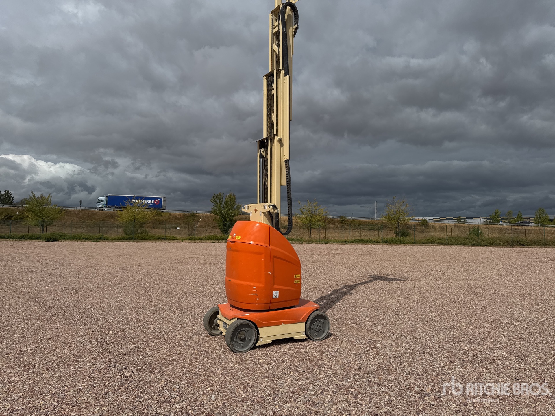 2012 JLG TOUCAN 10E