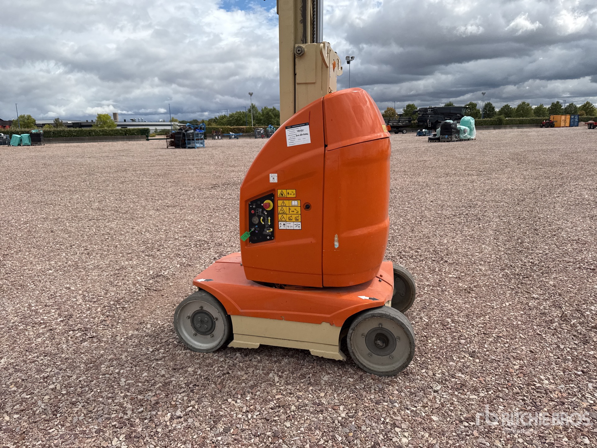 2012 JLG TOUCAN 10E