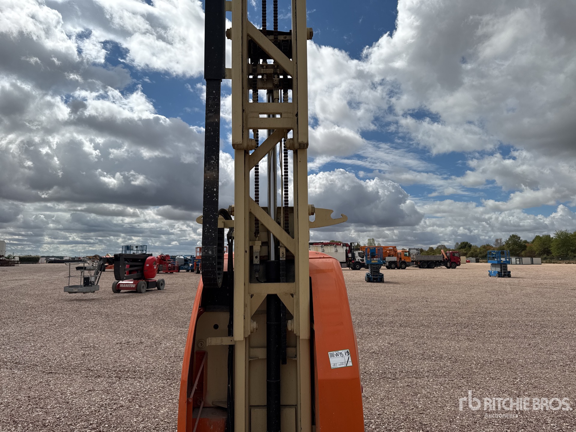 2012 JLG TOUCAN 10E