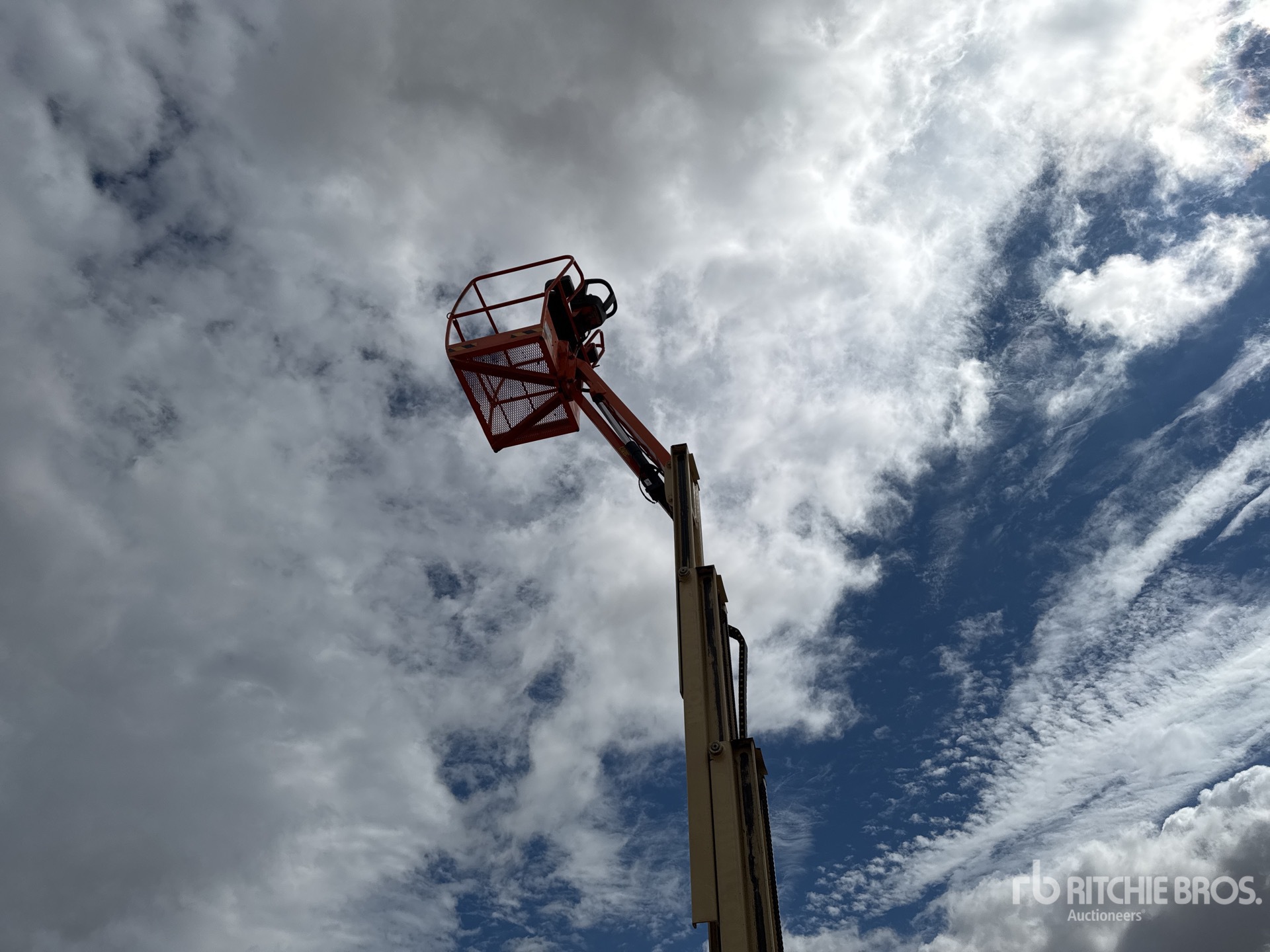 2012 JLG TOUCAN 10E