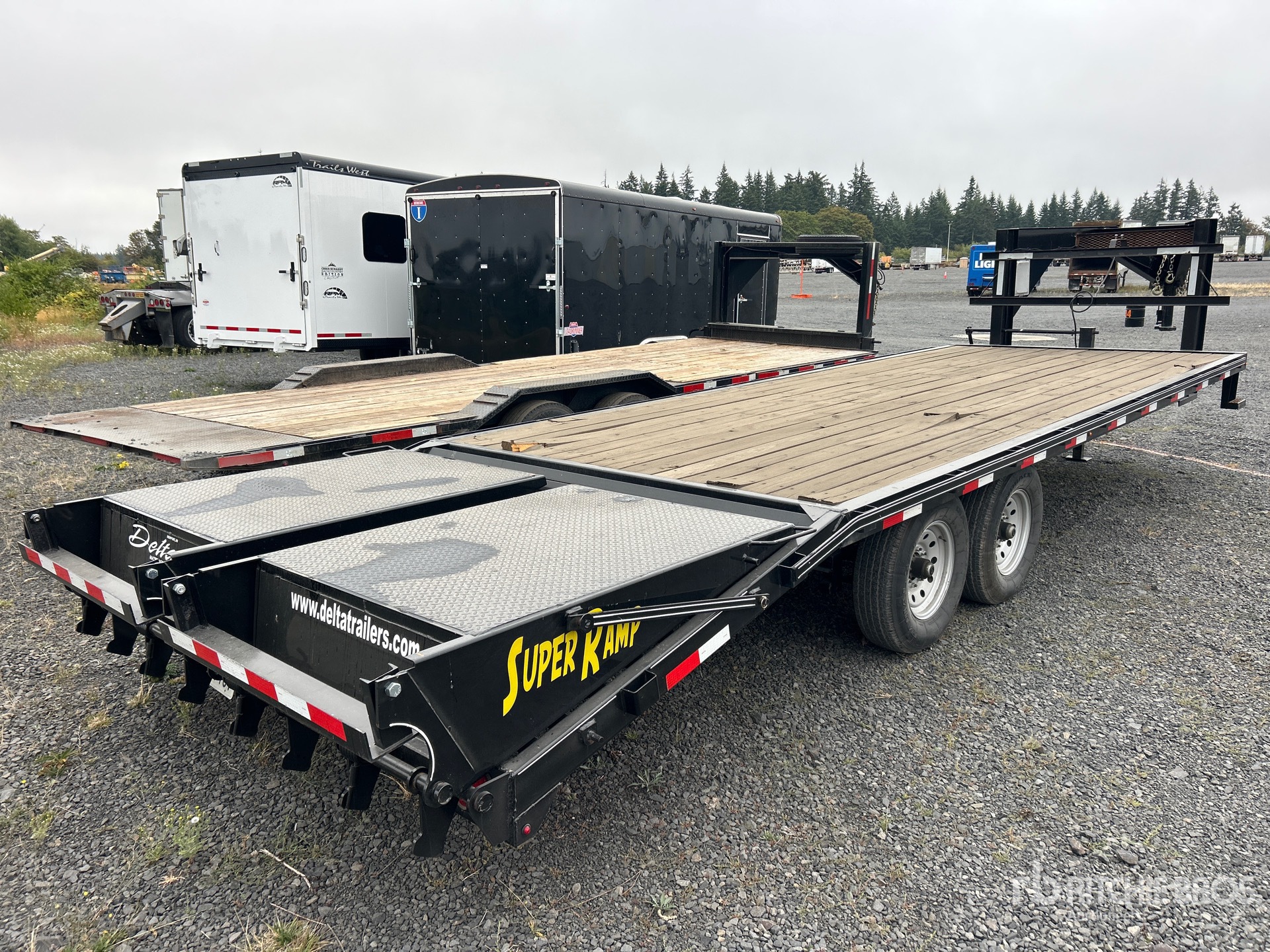 2023 Delta Manlift 25 ft T/A Gooseneck